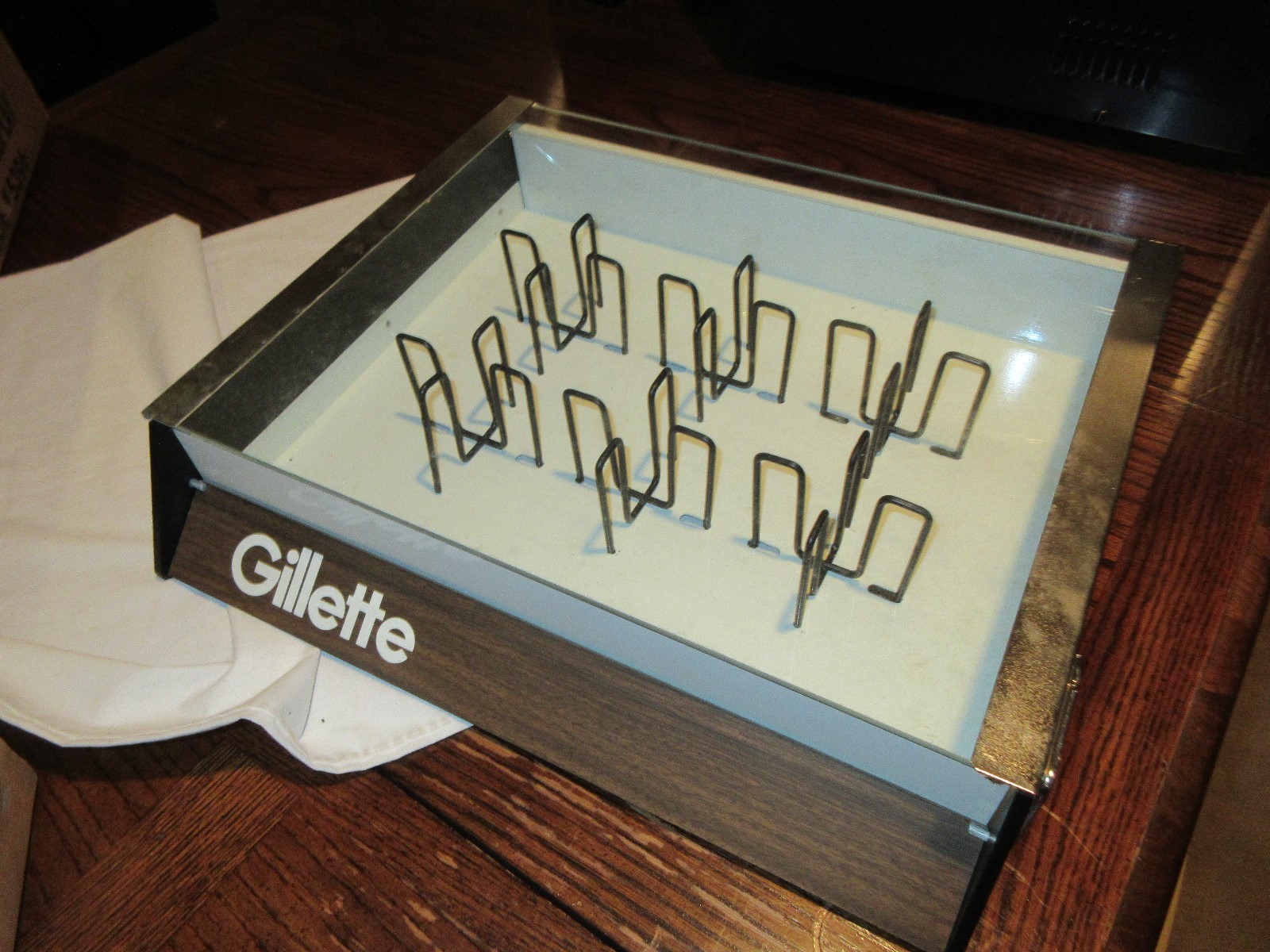 Gillette ,Counter Top Display Unit , 18″ X 151/2″ X 41/2″ , New In Box , Vintage