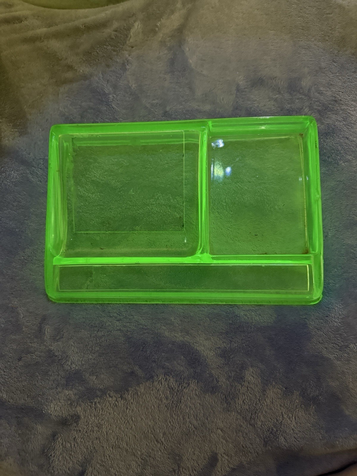 Clarks Teaberry Gum Display Tray Uranium Glass