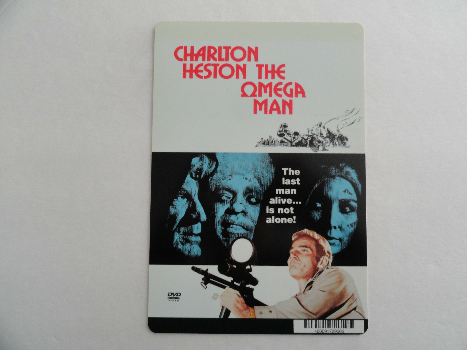 THE OMEGA MAN – CHARLTON HESTON – BLOCKBUSTER VIDEO SHELF BACKER CARD 5″X8″