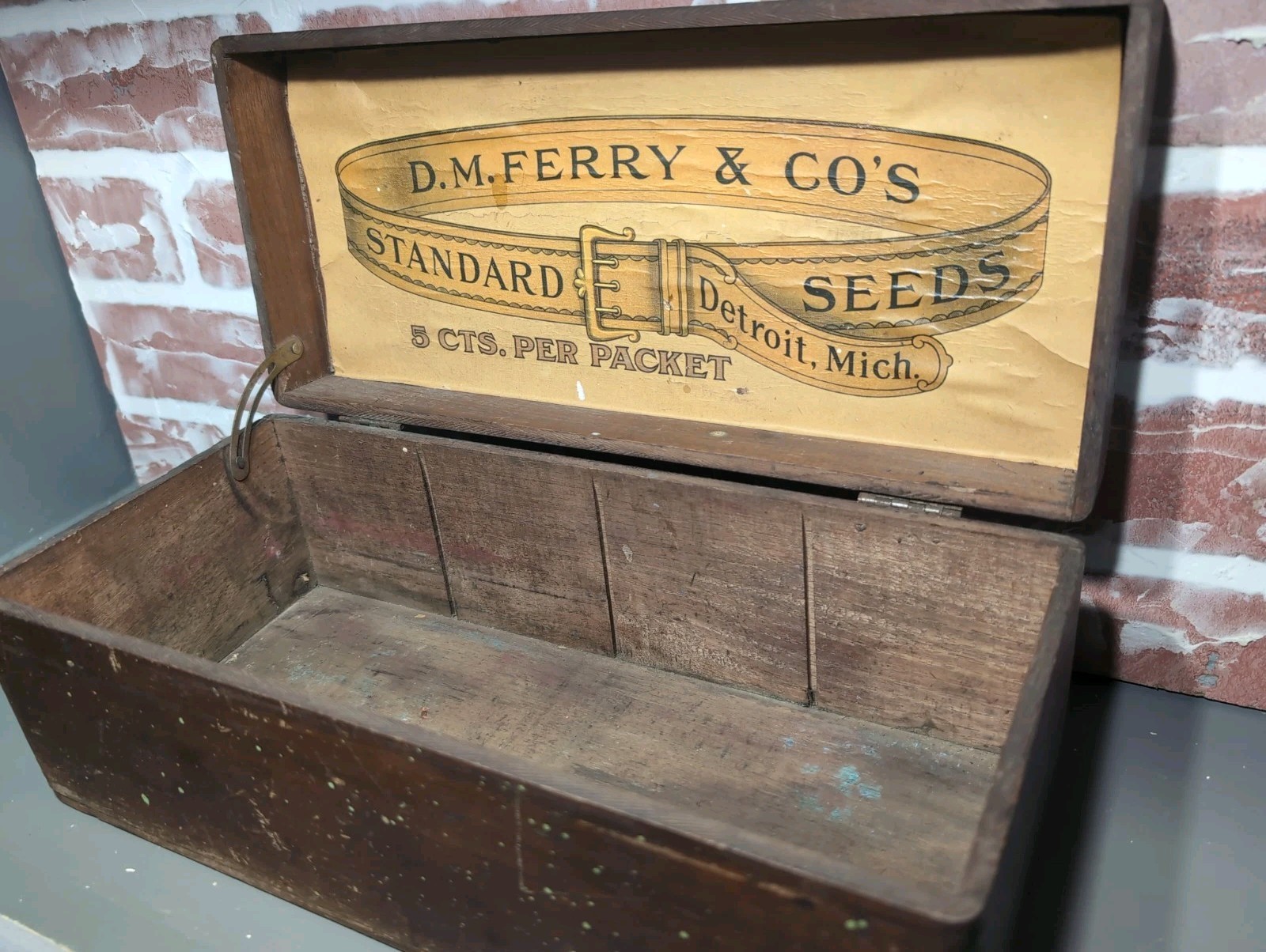Antique D.M. Ferry & Co’s standard seeds Wooden Box Store Display Advertisement