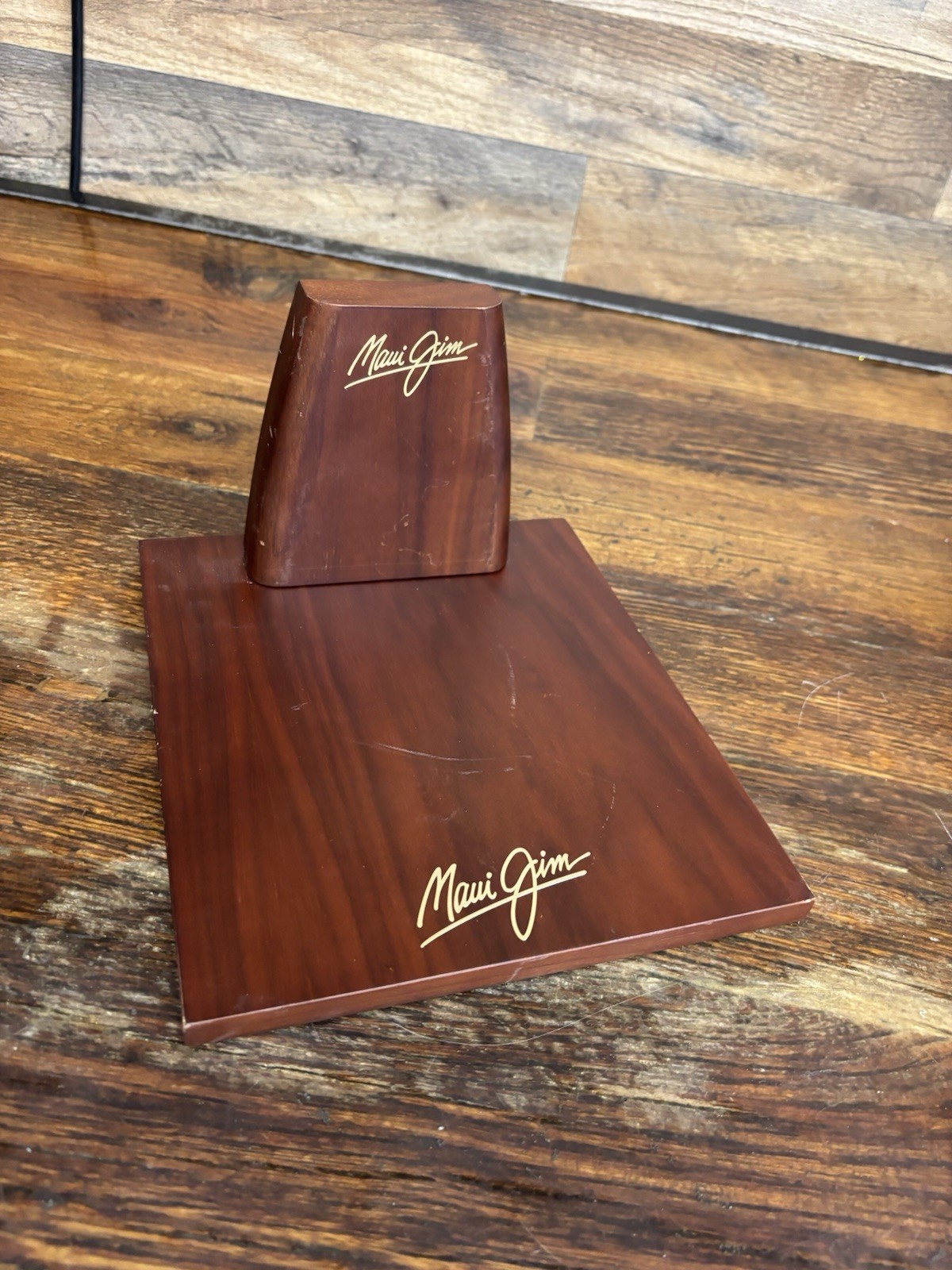 Maui Jim Polished Wood Single Sunglasses Display Chippenhook HARD TO FIND