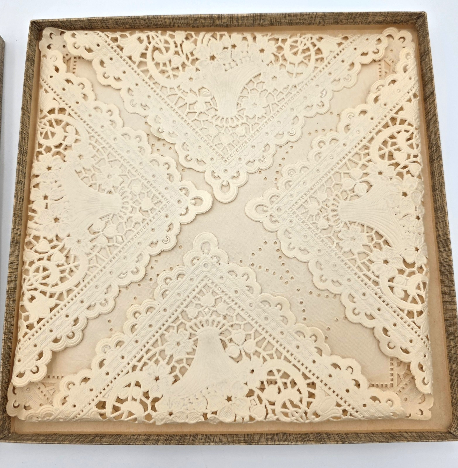 Crawford Hollidge Retail Store Box w Lace Paper Doily Insert Display Gift VTG