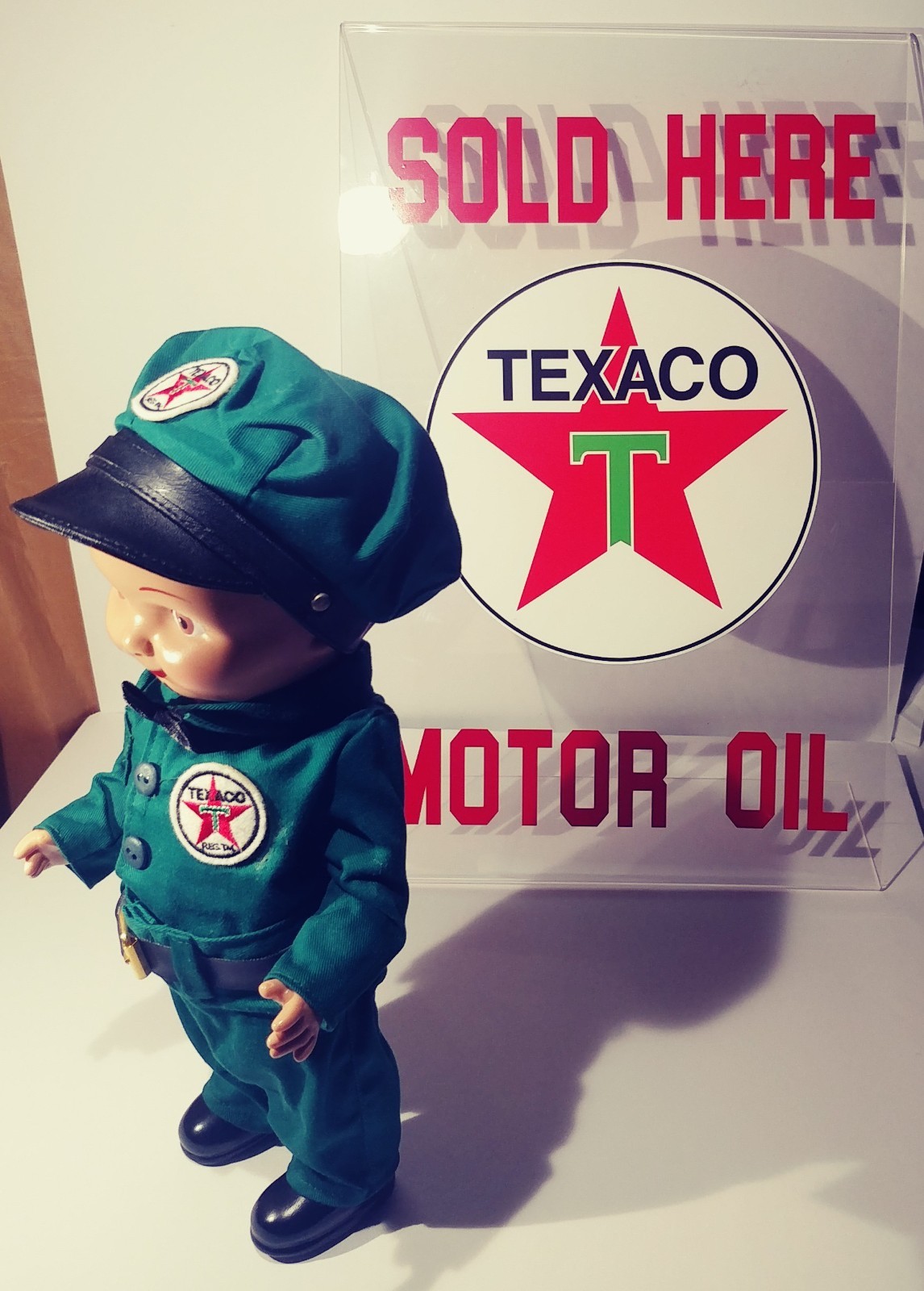 TEXACO COUNTER SIGN AND SERVICE STATION DOLL ,OIL AND GAS DISPLAY,FREE SHIPPING