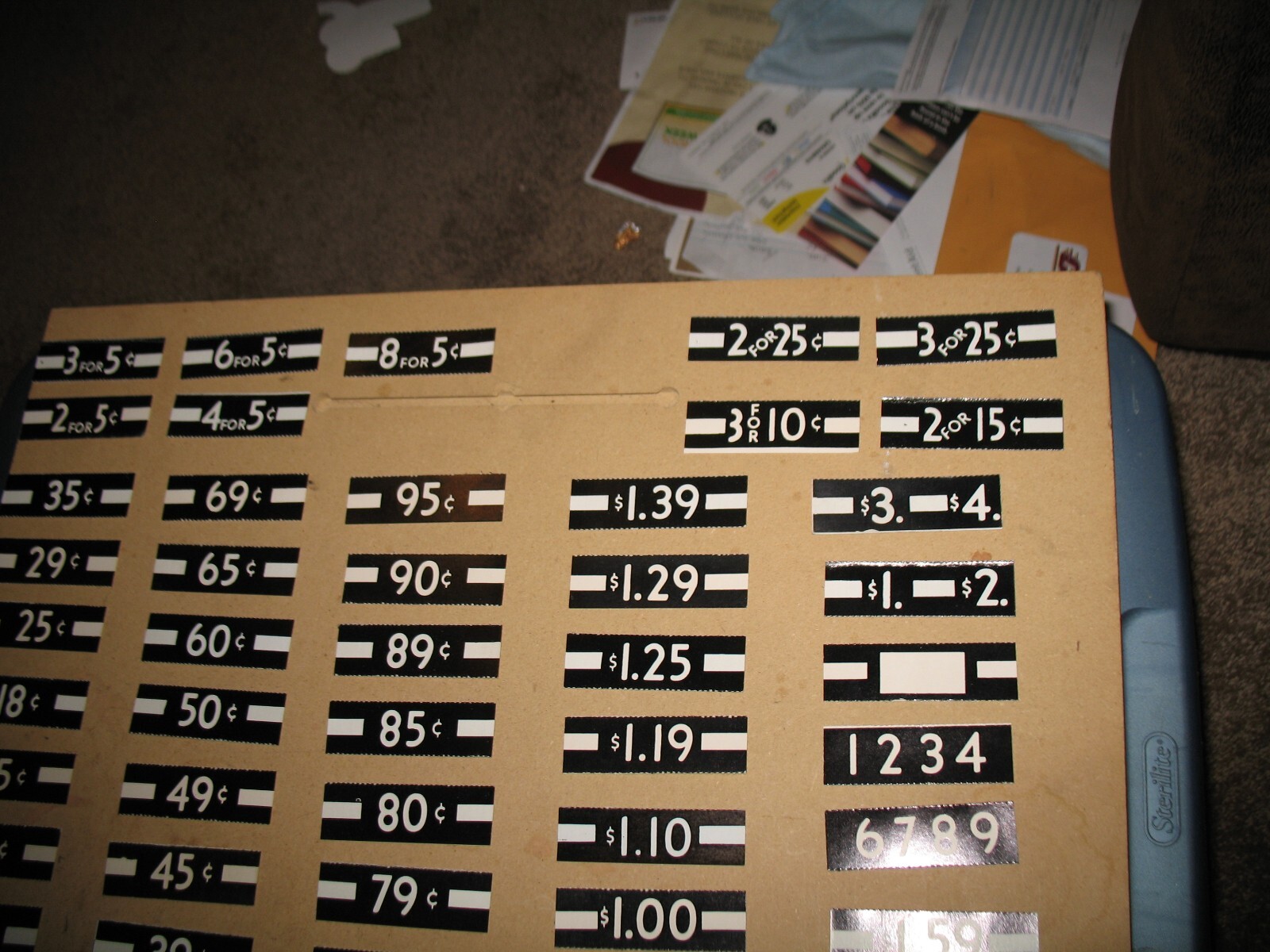VTG RARE 1930s 40s LOT OF 44 CARDBOARD BLACK WHITE PRICE TAGS UNUSED .05 – $1.59