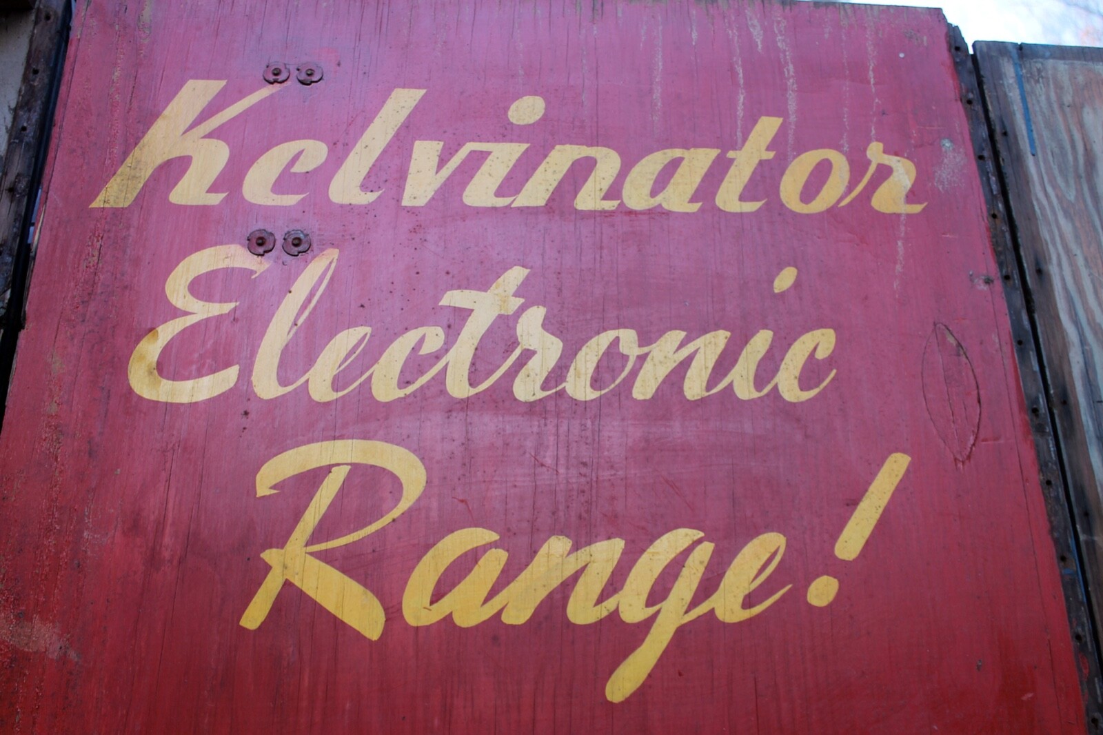 1930s Vintage Kelvinator Display Crate Signs – Set of 5