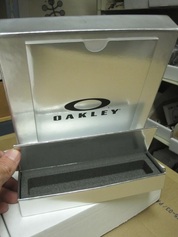 OAKLEY 2016 dealer countertop/tower Trubridge display New Old Stock In Box