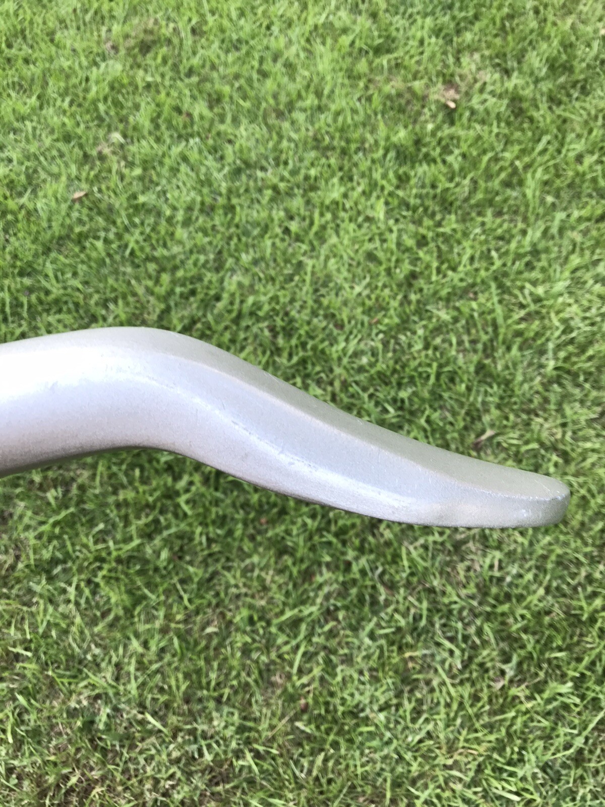 VINTAGE 27″ MANNEQUIN #051/8 ARM VERY UNUSUAL SILVER HAND LOOKS LIKE A FLIPPER