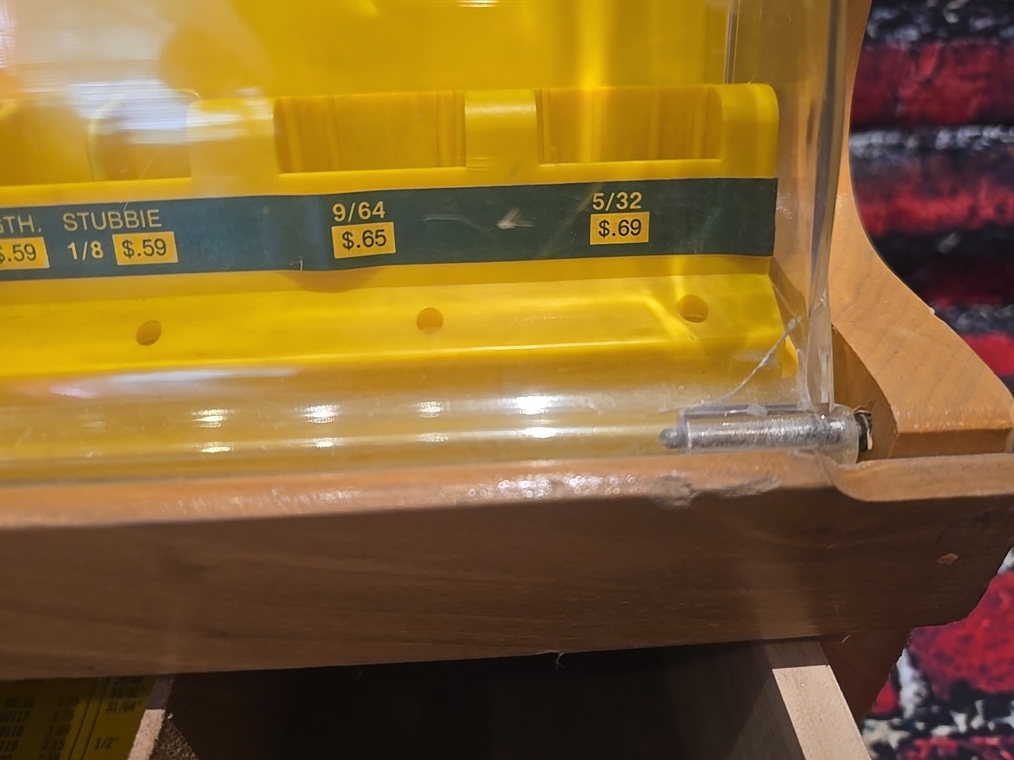 VINTAGE Hanson Drill Bit Advertising Counter Display Cabinet – w/ 54 DRILL BITS