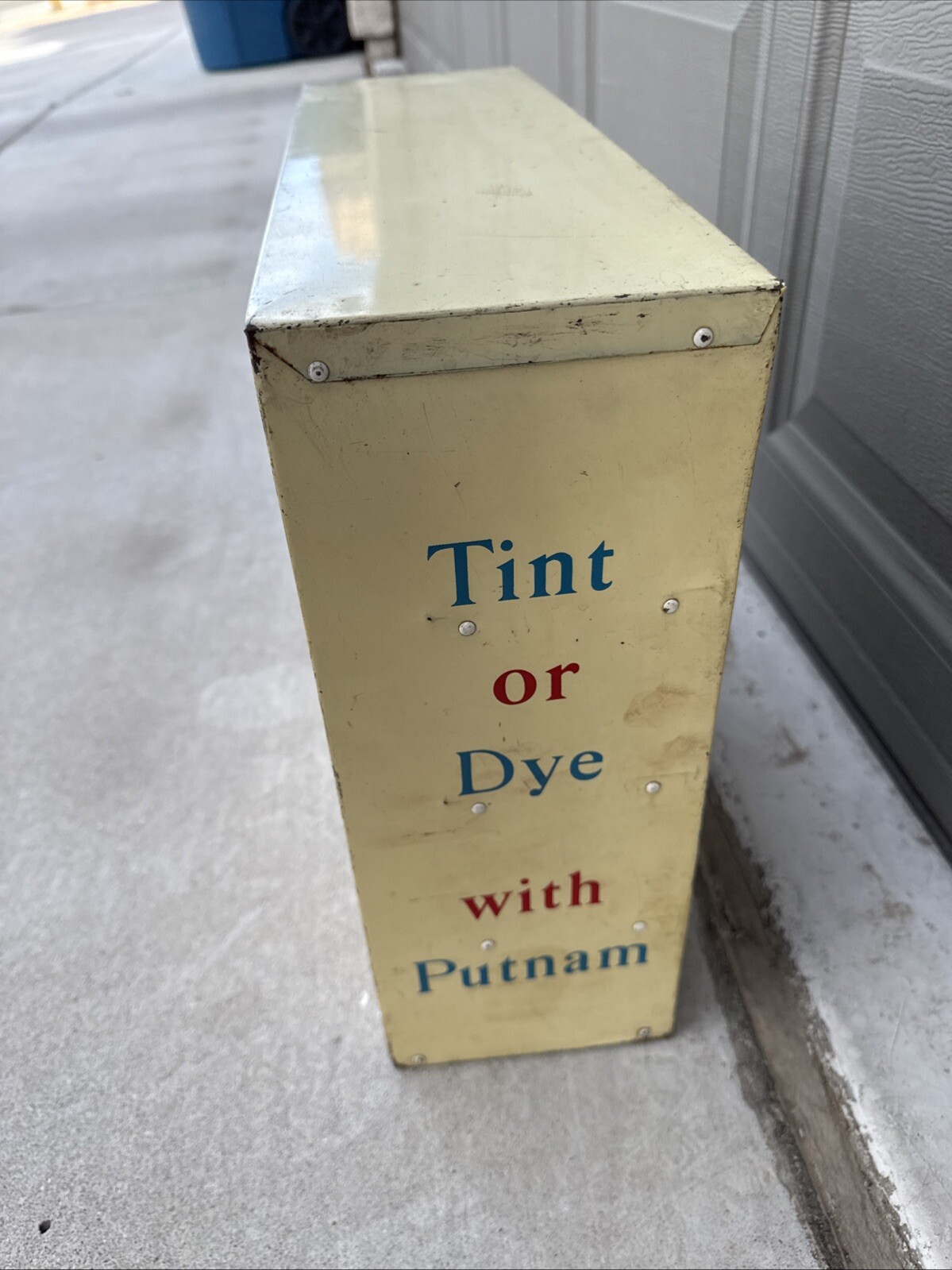 Monroe Putnam Dyes Tints Store Advertising 19×15 COUNTER Display Cabinet W/ Dyes
