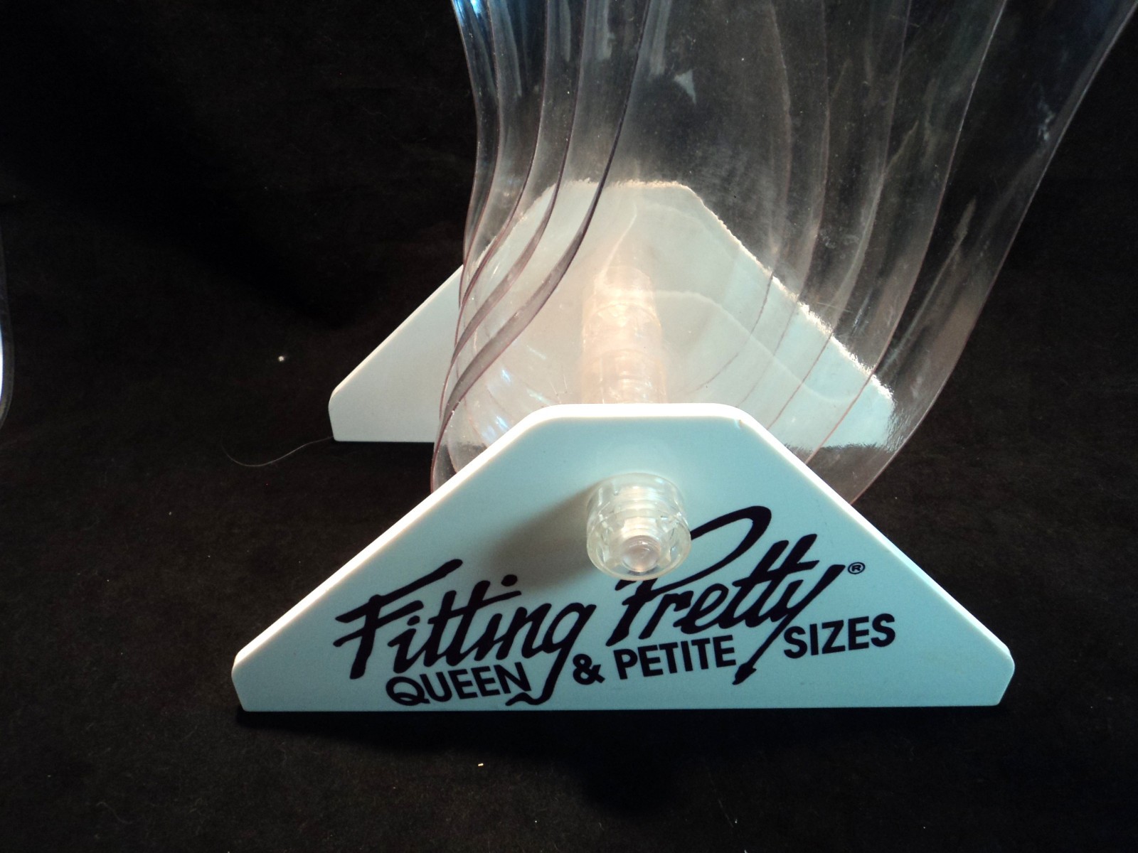 Vintage Hanes Stockings – Fitting Pretty Hosiery 5 Leg Plastic Store Display