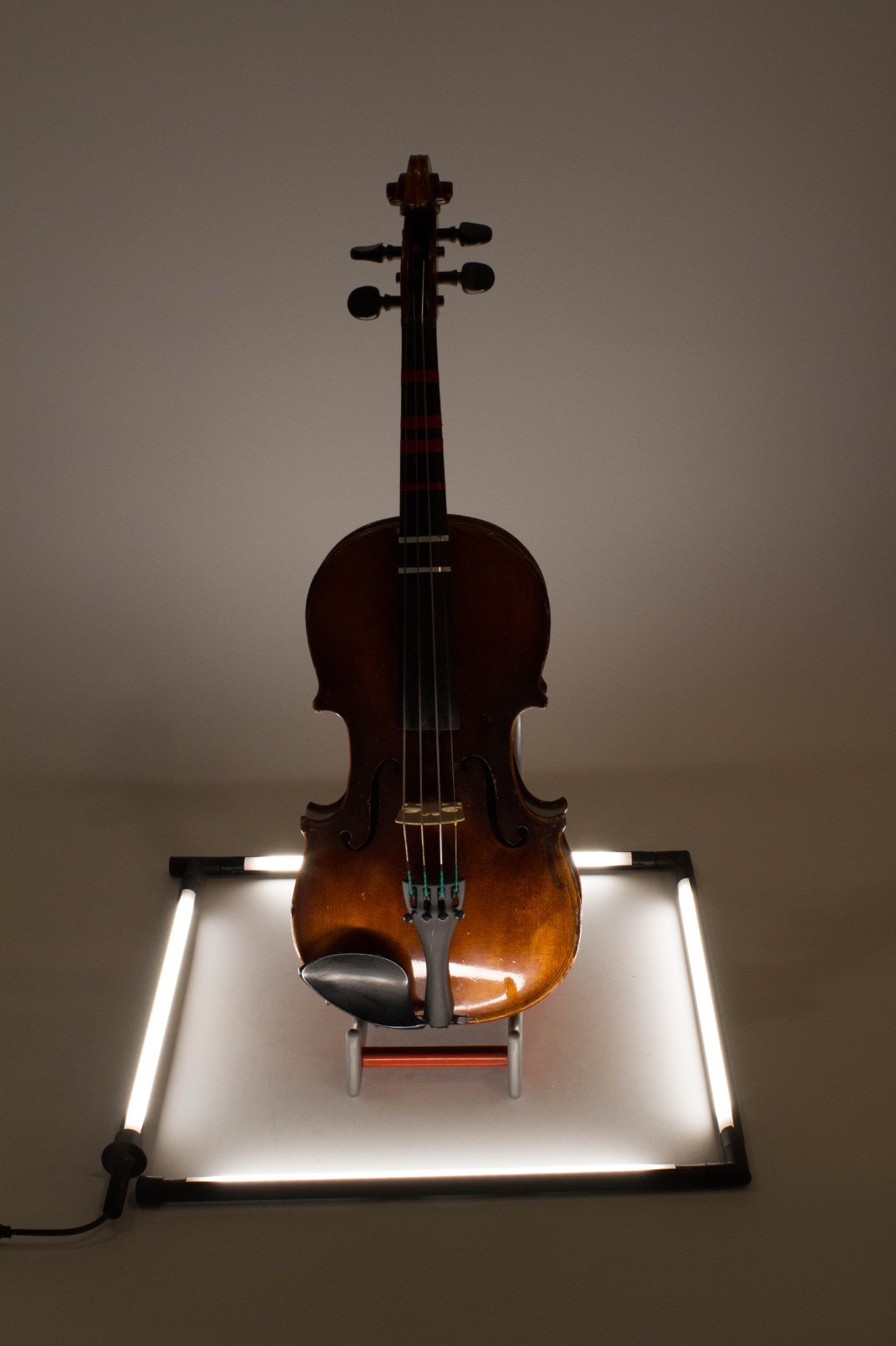 4 sided lighted bottom base LED Light for product display showcase trade show
