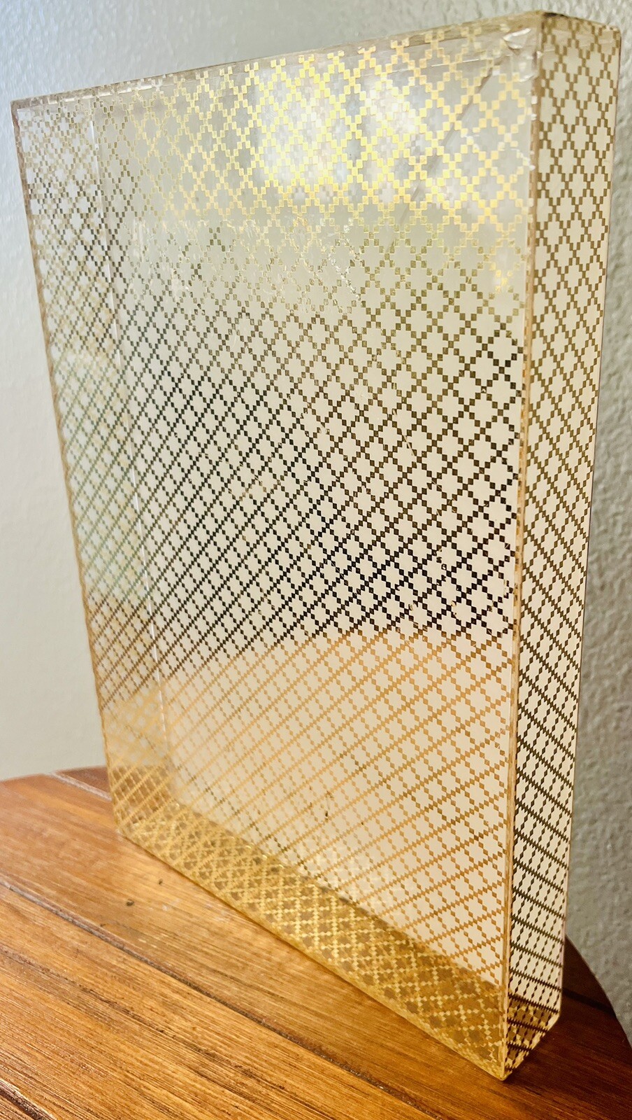 VINTAGE GUCCI EYEWARE PLEXIGLASS EMBOSSED BOX DISPLAY SIGN 11.5”X8.5X1.5”