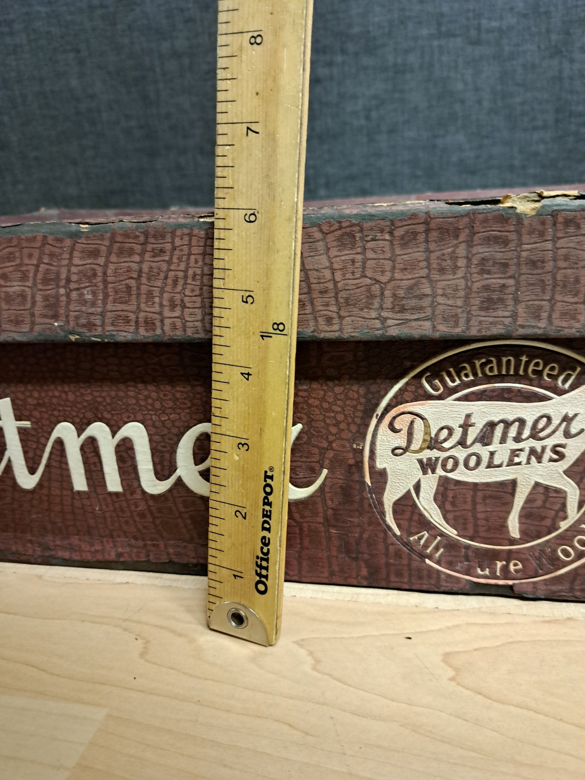 Detmer Woolens Vintage Traveling Sales Display,Sample Fabric Display Box