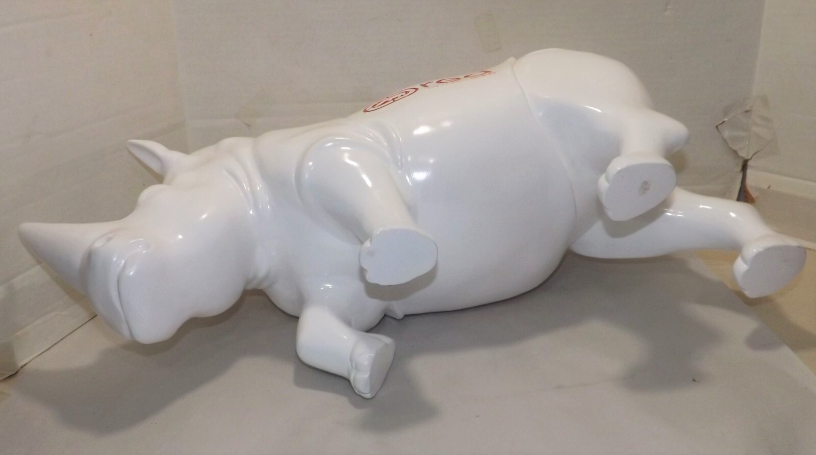 MARC ECKO STORE DISPLAY WHITE RHINO “COLLECTIBLE” 24″X12″ VERY RARE RED FONT