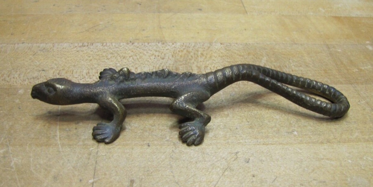 COMPLIMENTS OF C BUCHHOLTZ Co HOBOKEN NJ Antique Advertising Gecko Lizard
