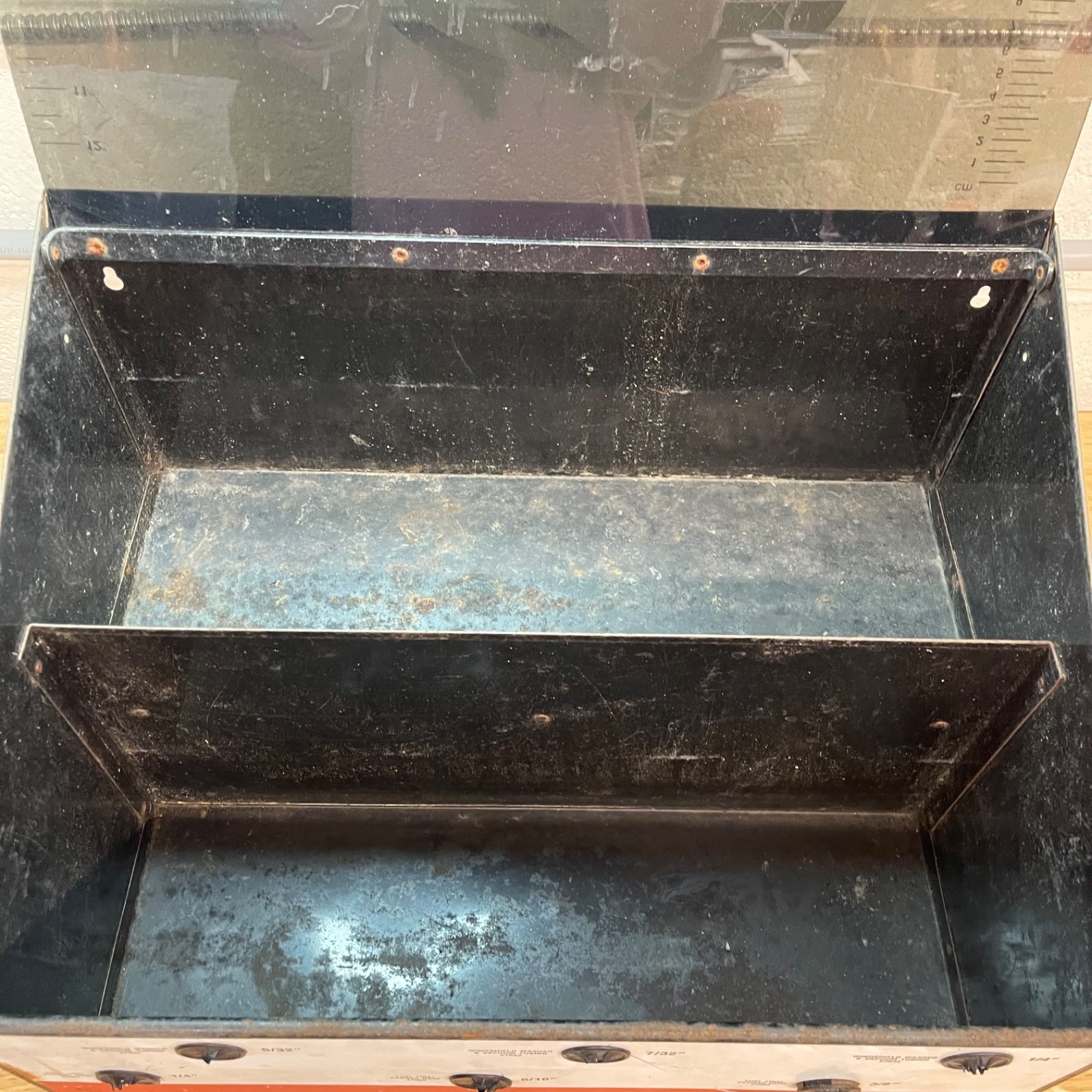 Gates Vacuum & Fuel Line Hose Metal Cabinet Display Merchandiser