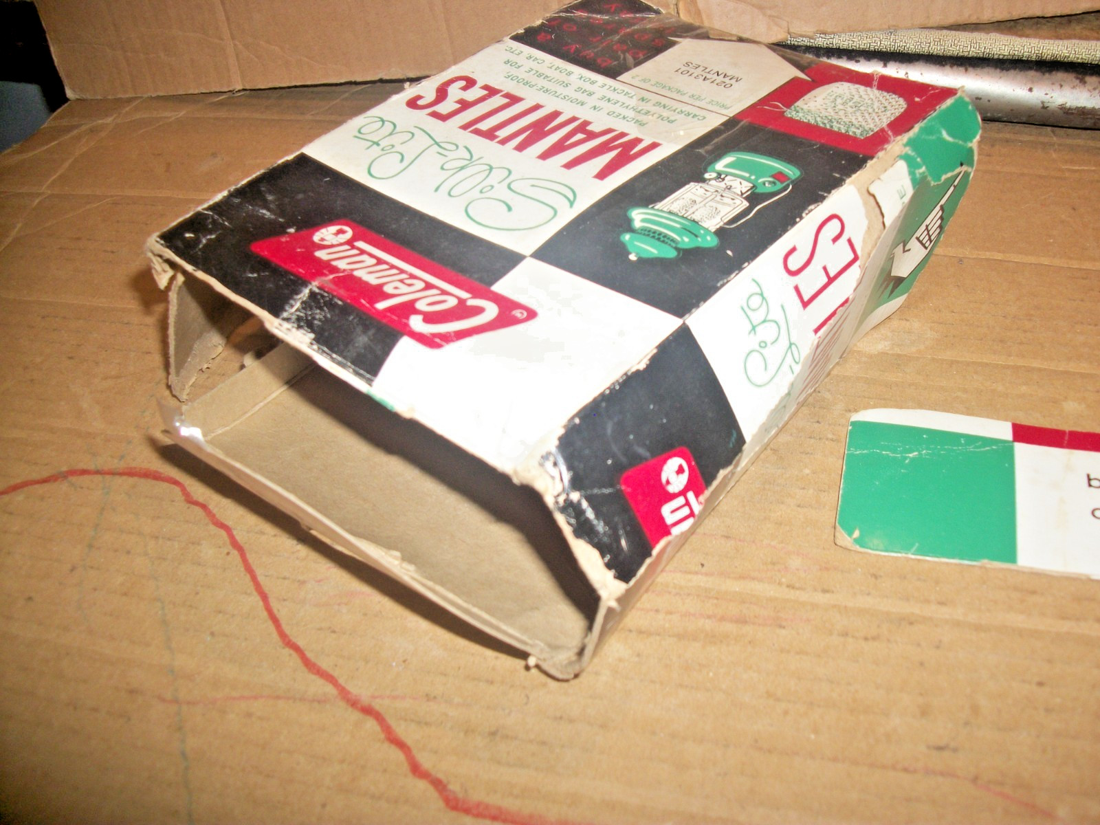 Vintage Coleman Silk Lite Lantern Mantle Empty Store Display Damaged Box