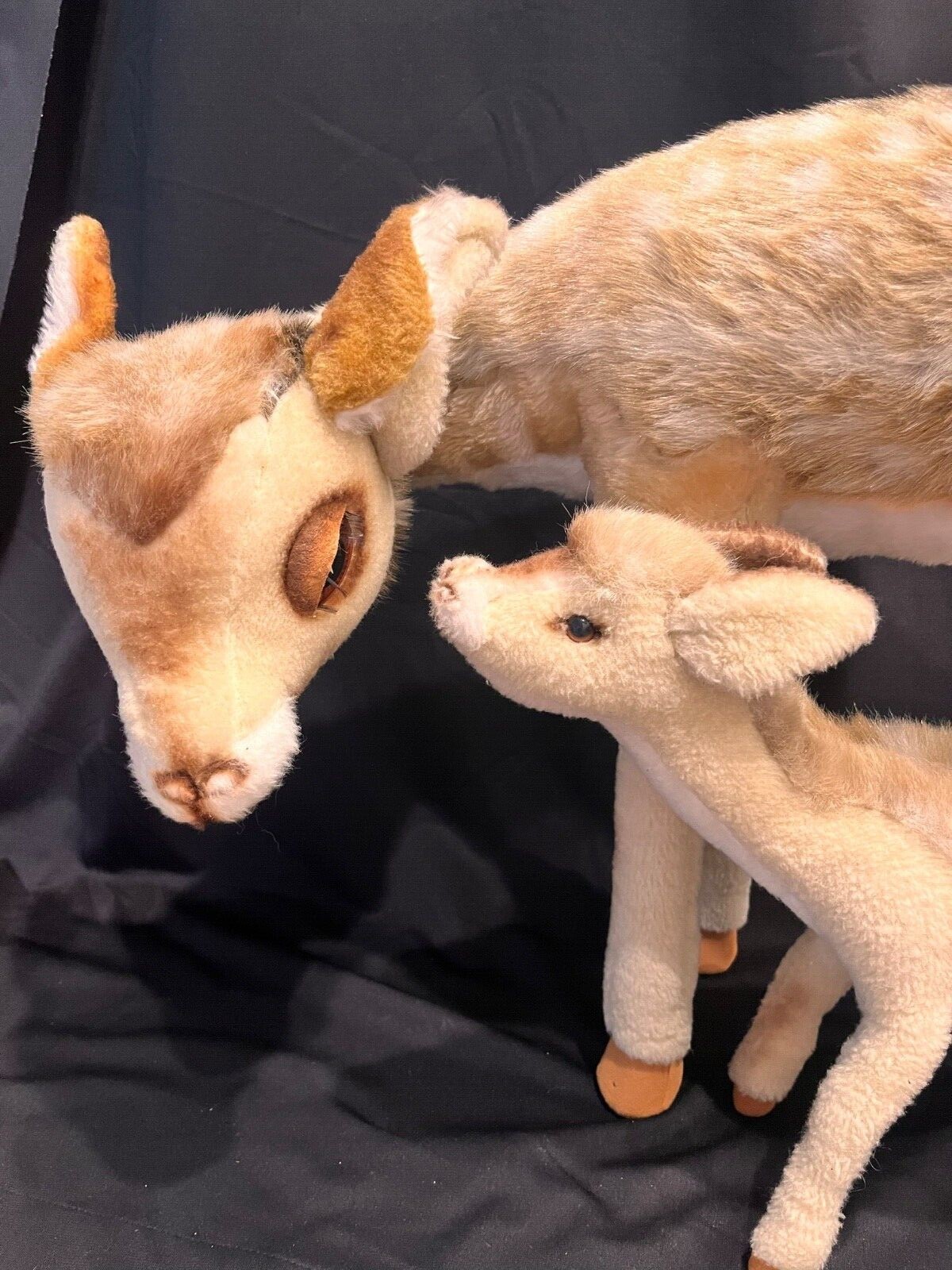 VINTAGE Used Mom and baby DEER DOE & FAWN LOT 2 RARE 
