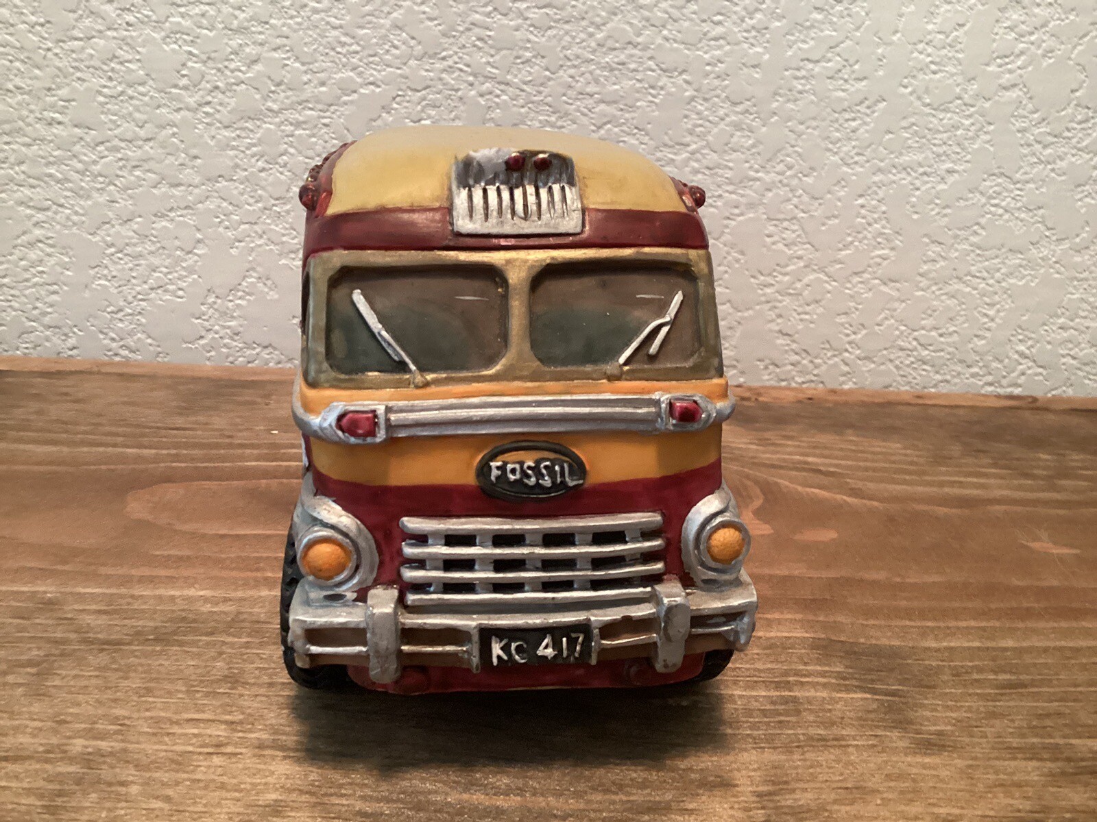 FOSSIL Watch Around The World American Classic Yellow Bus Vehicle Watch Display