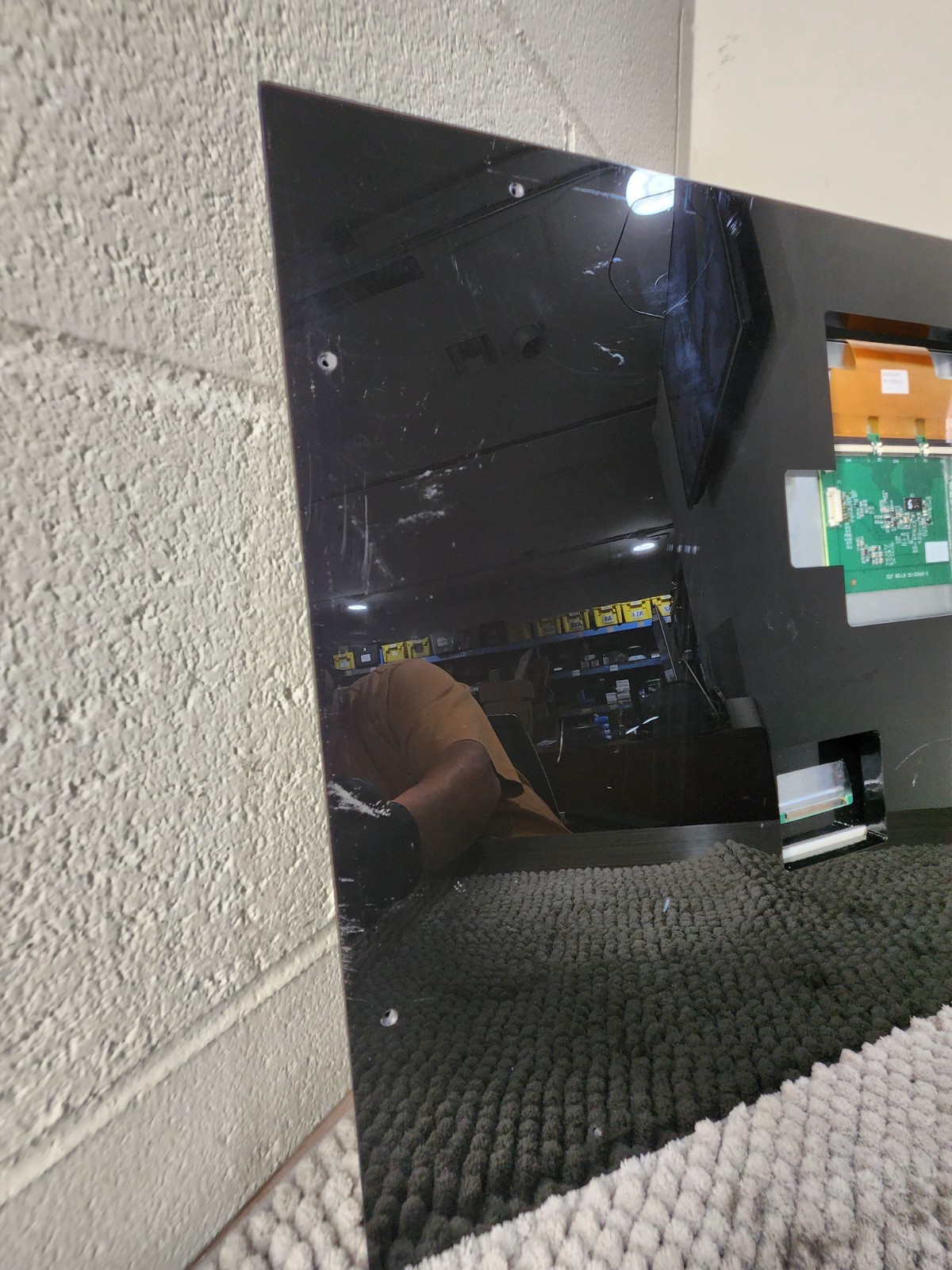 EDT Emerging Display Tech Corp Sample Display Solution 18.5 inch