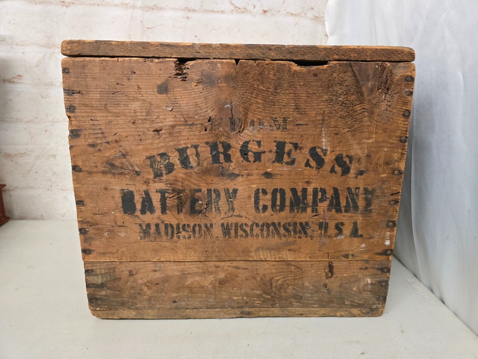 Antique Burgess Battery Co Advertising Shipping Wood Crate Box Handles & Lid