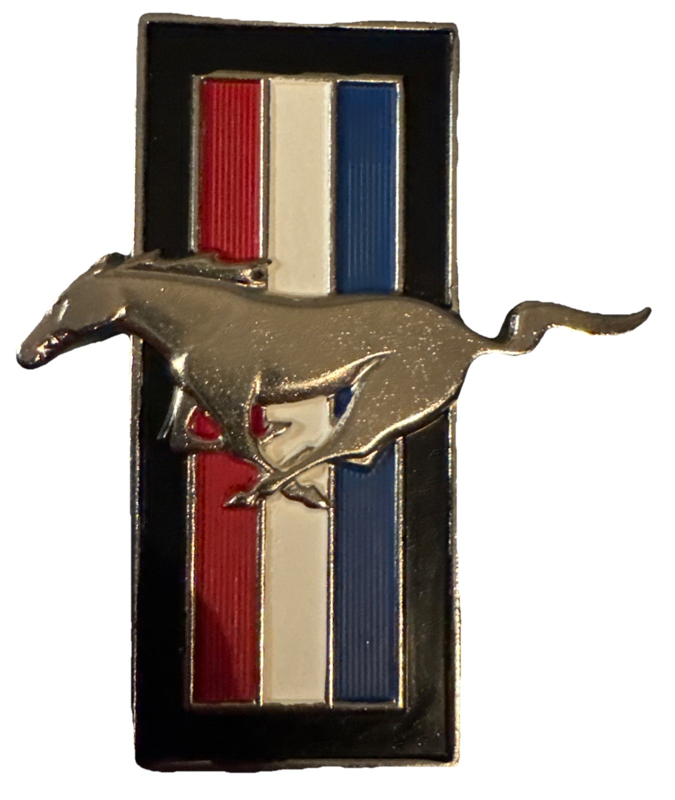 Ford Mustang Pony Metal Emblem Logo Fender Dash Badge MAN CAVE Display Ornament