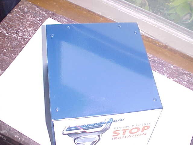 Gillette RAZOR Store counter Display GILLETTE SKINGUARD 2019 PROCHER & GAMBLE CO