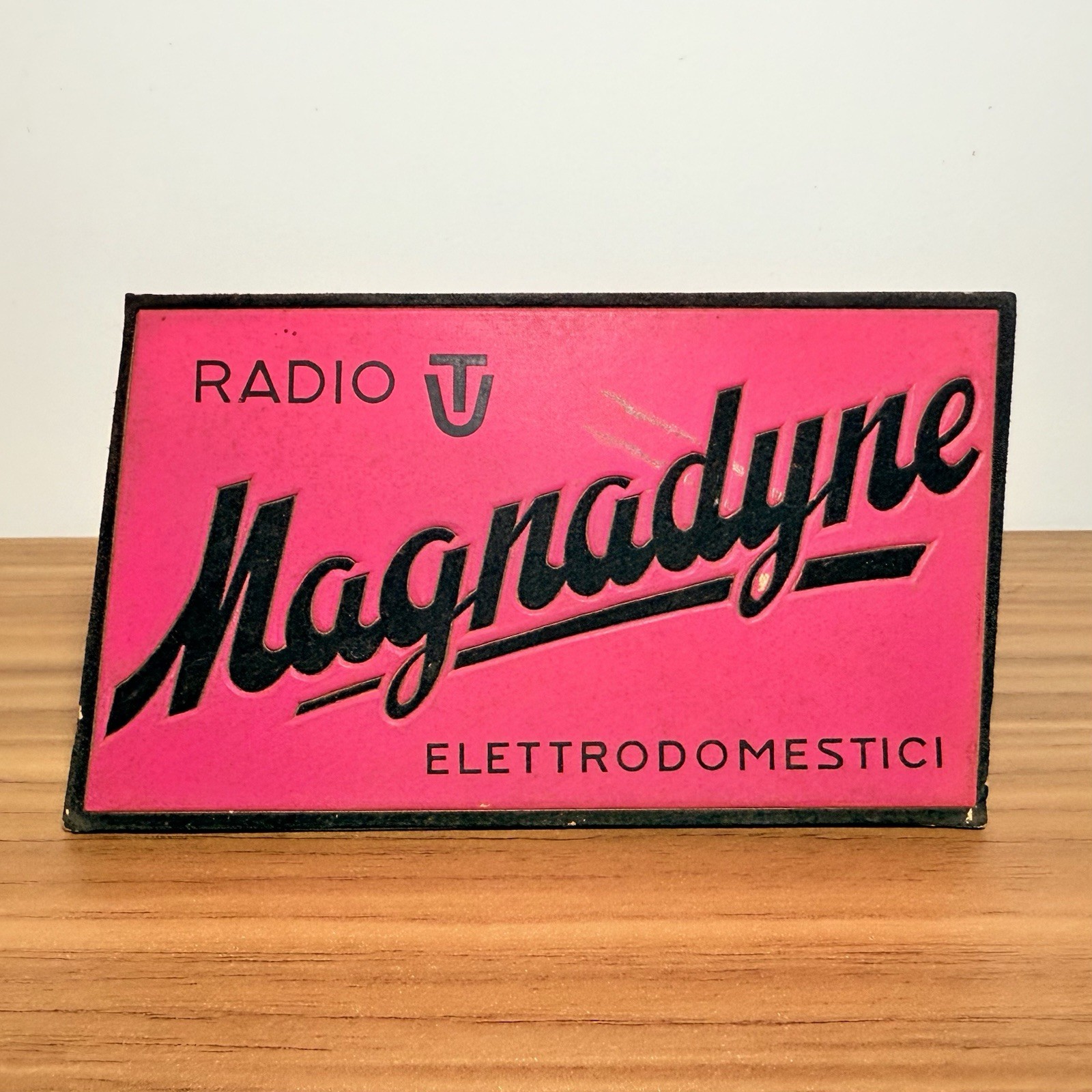 VINTAGE MAGNADYNE RADIO TV CARDBOARD ADVERTISING CARD 1950s Sign