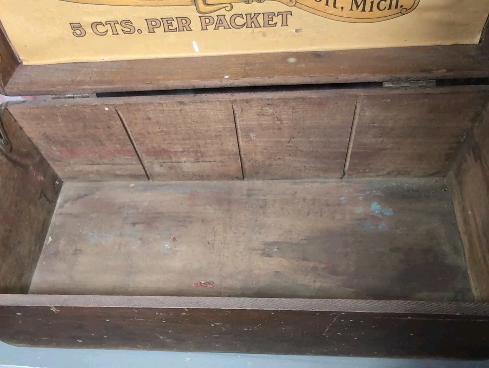 Antique D.M. Ferry & Co’s standard seeds Wooden Box Store Display Advertisement