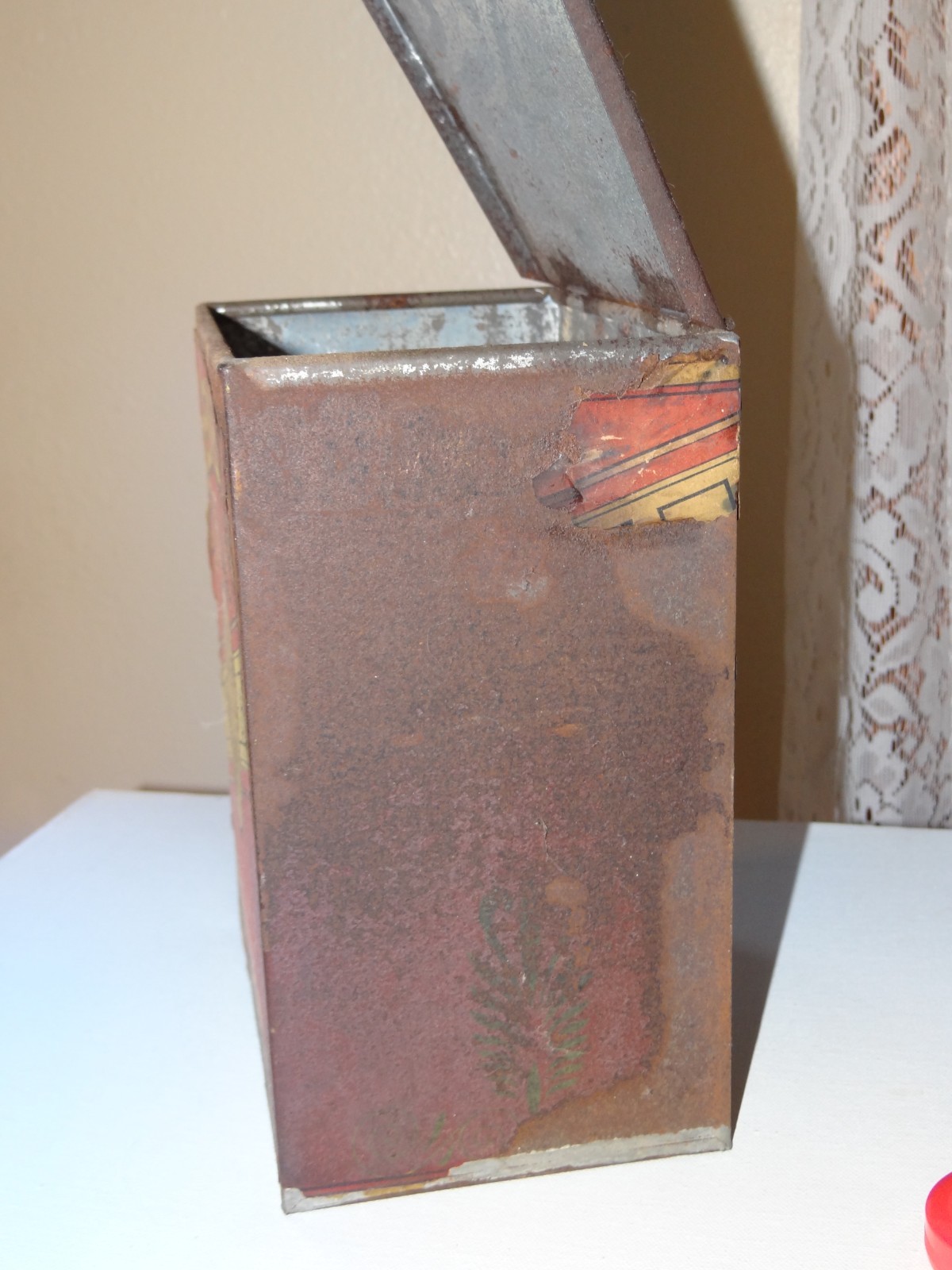 VINTAGE Bengal Mills Tiger logo Bulk Store Display large PEPPER tin hinged lid