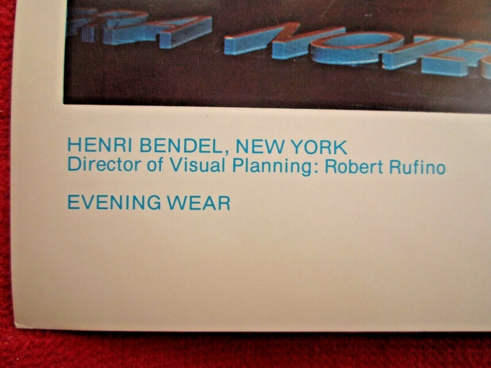 1977 HENRI BENDEL, NY STORE WINDOW DISPLAY MUSICAL PHOTOGRAPH PRINT #420