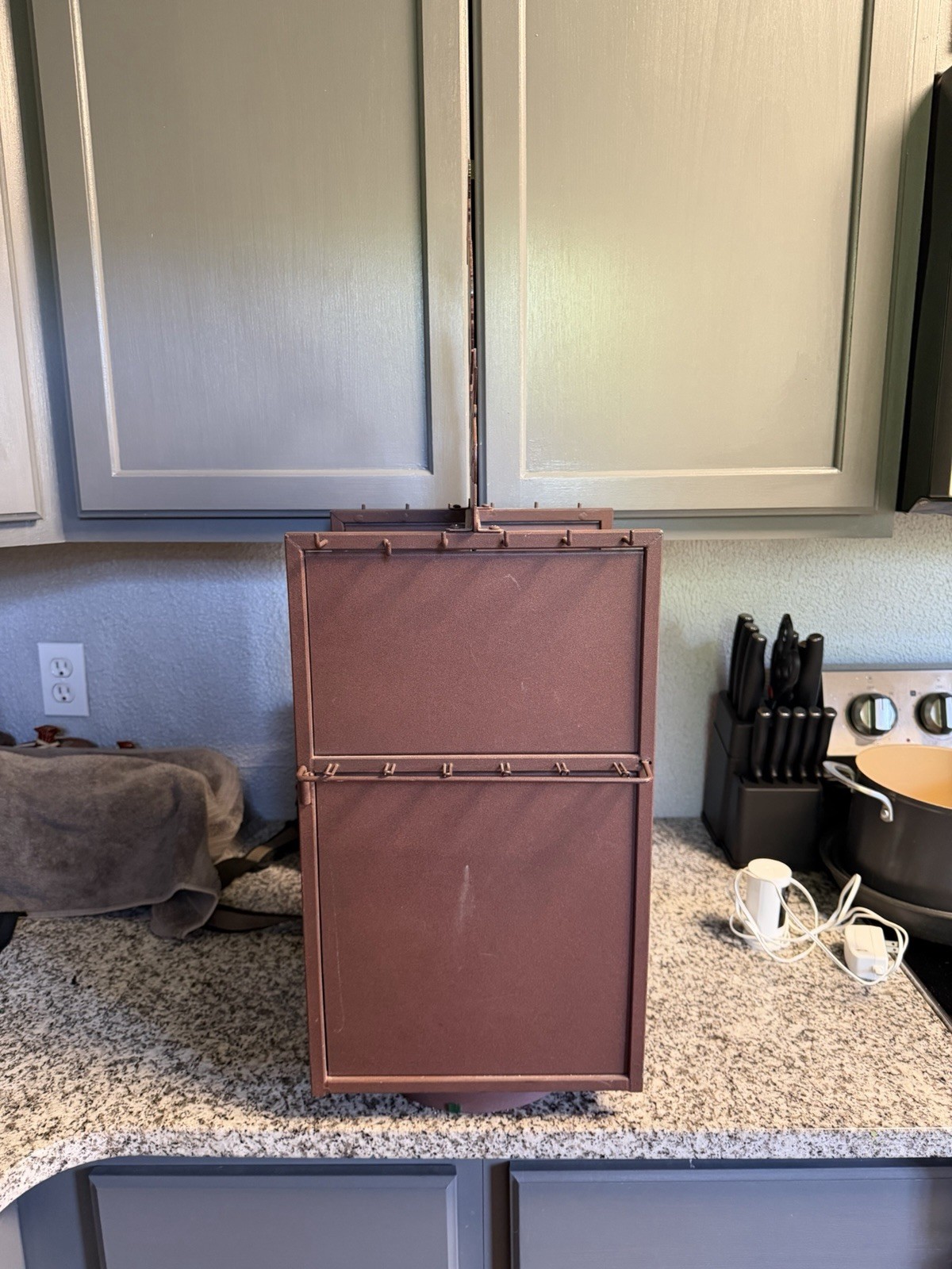 WESTERN COUNTRY STORE COUNTER TOP METAL DISPLAY RACK BEST IN THE WEST LEEGIN