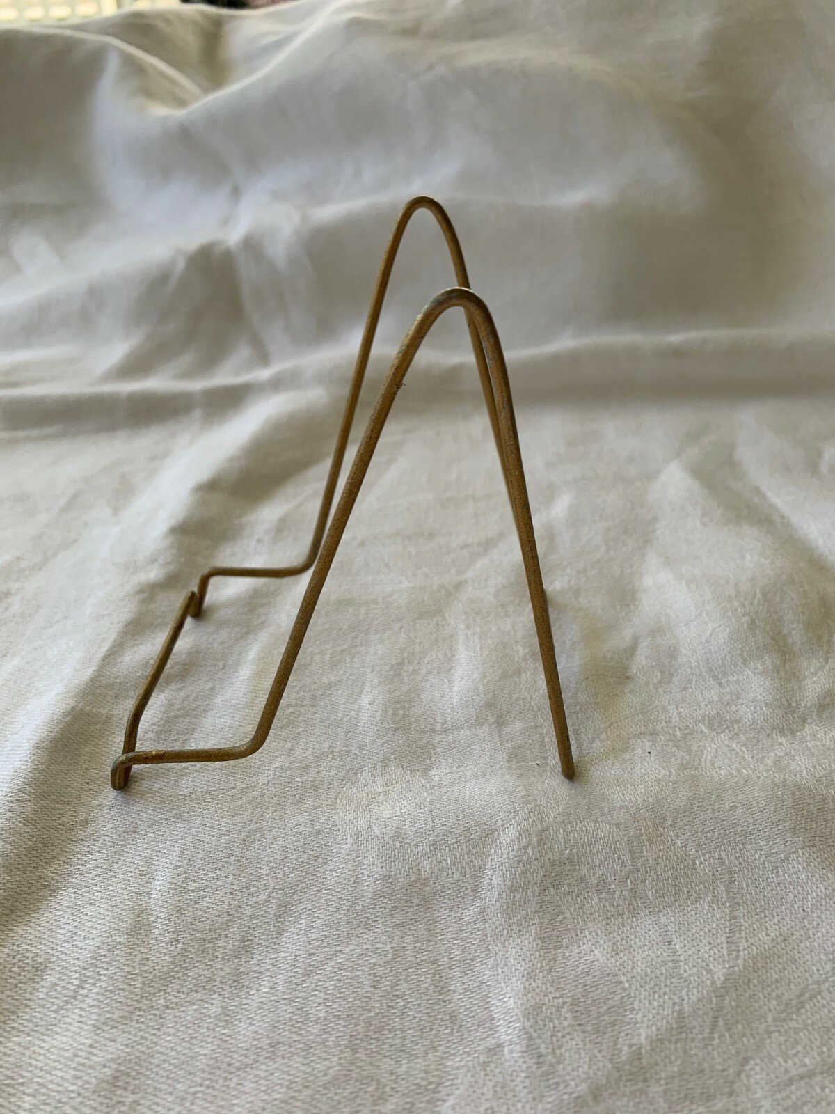 Metal Gold Finish Display Plate Rack Store Fixture Wire Several Available Adjust