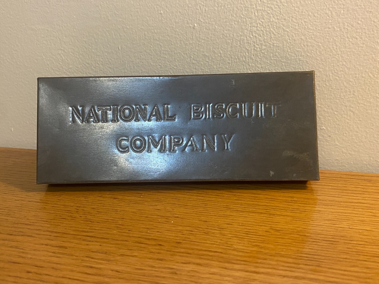 National Biscuit Company Embossed Early Tin Antique Advertising Display LA-13