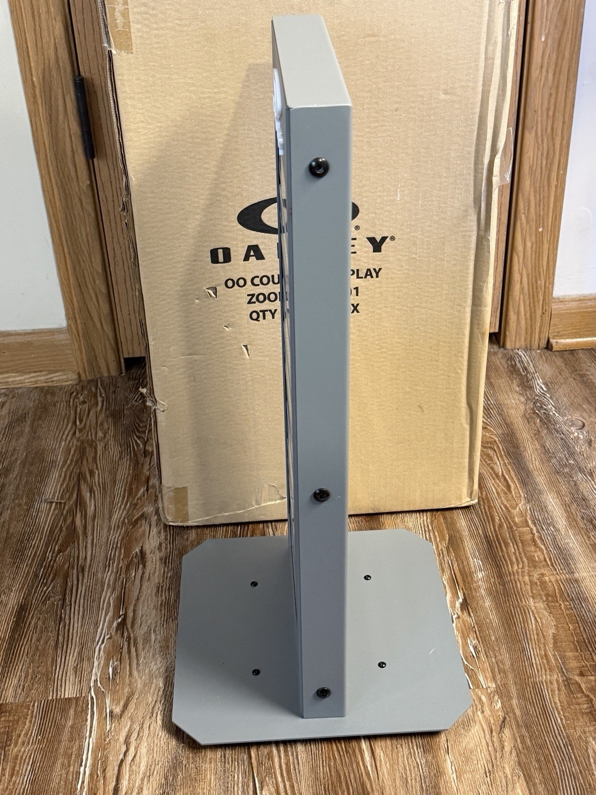 Oakley Counter Swivel Display Stand With Hooks ZOORI21 RI0001