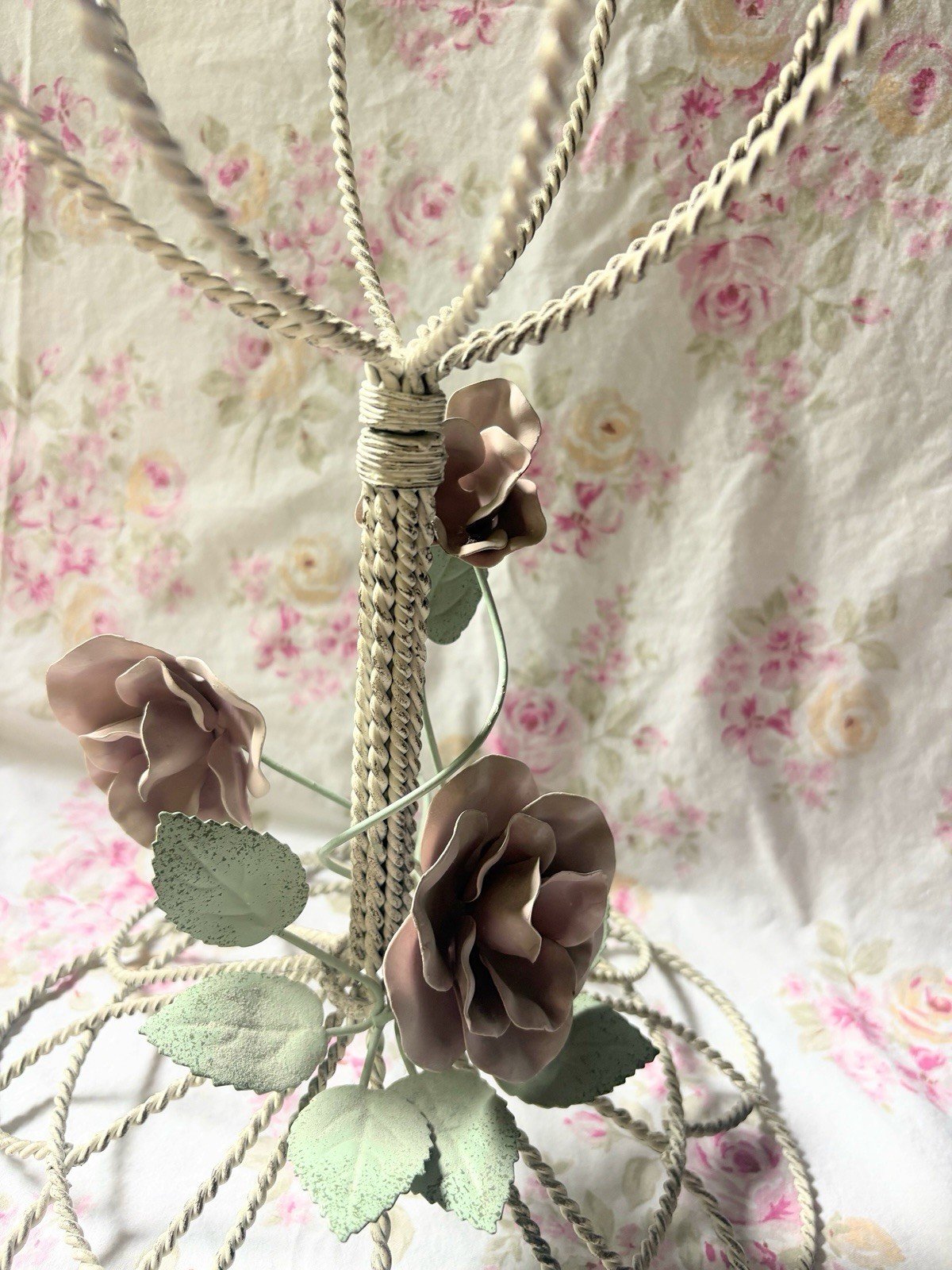 Vintage Shabby Hat Wig Stand Holder Twisted Wire Metal Pale Pink Roses 16”