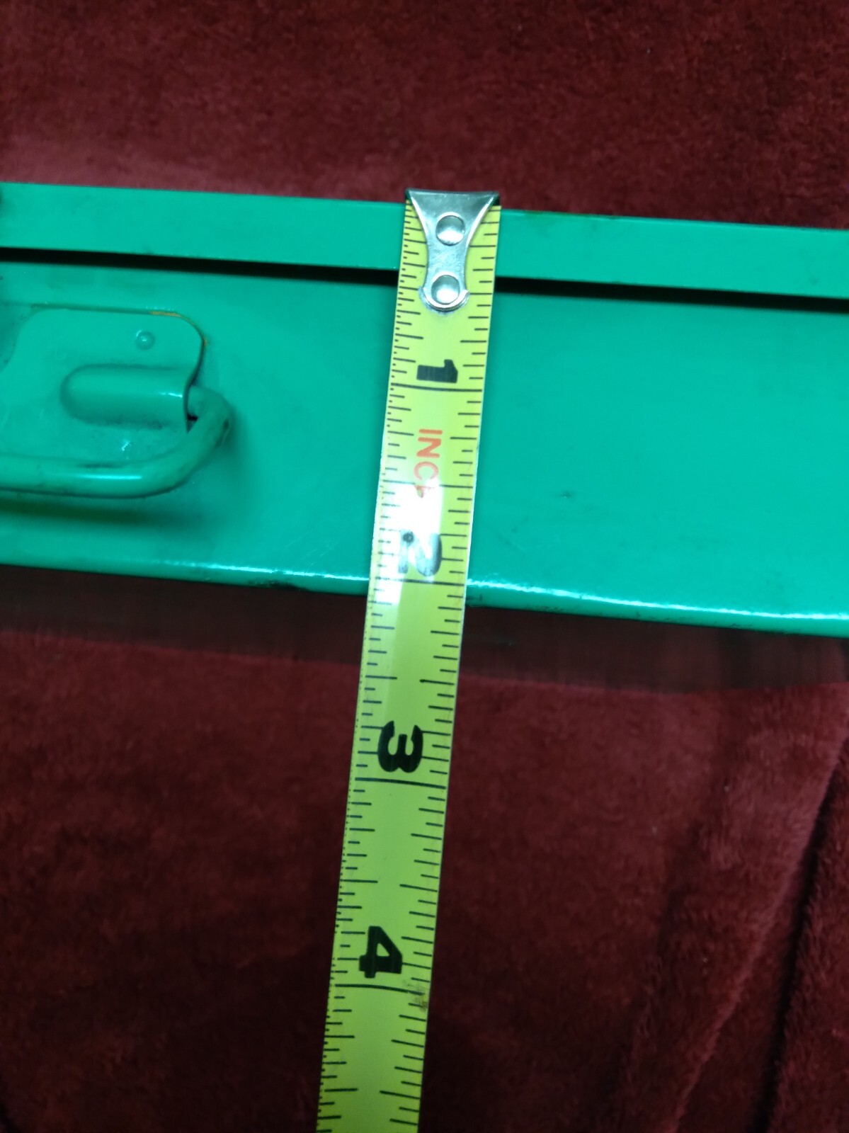 Vintage Nassau / Rockmount Metal Advertisement Box – 13 5/8″ X 9 5/8″ X 2 3/16″