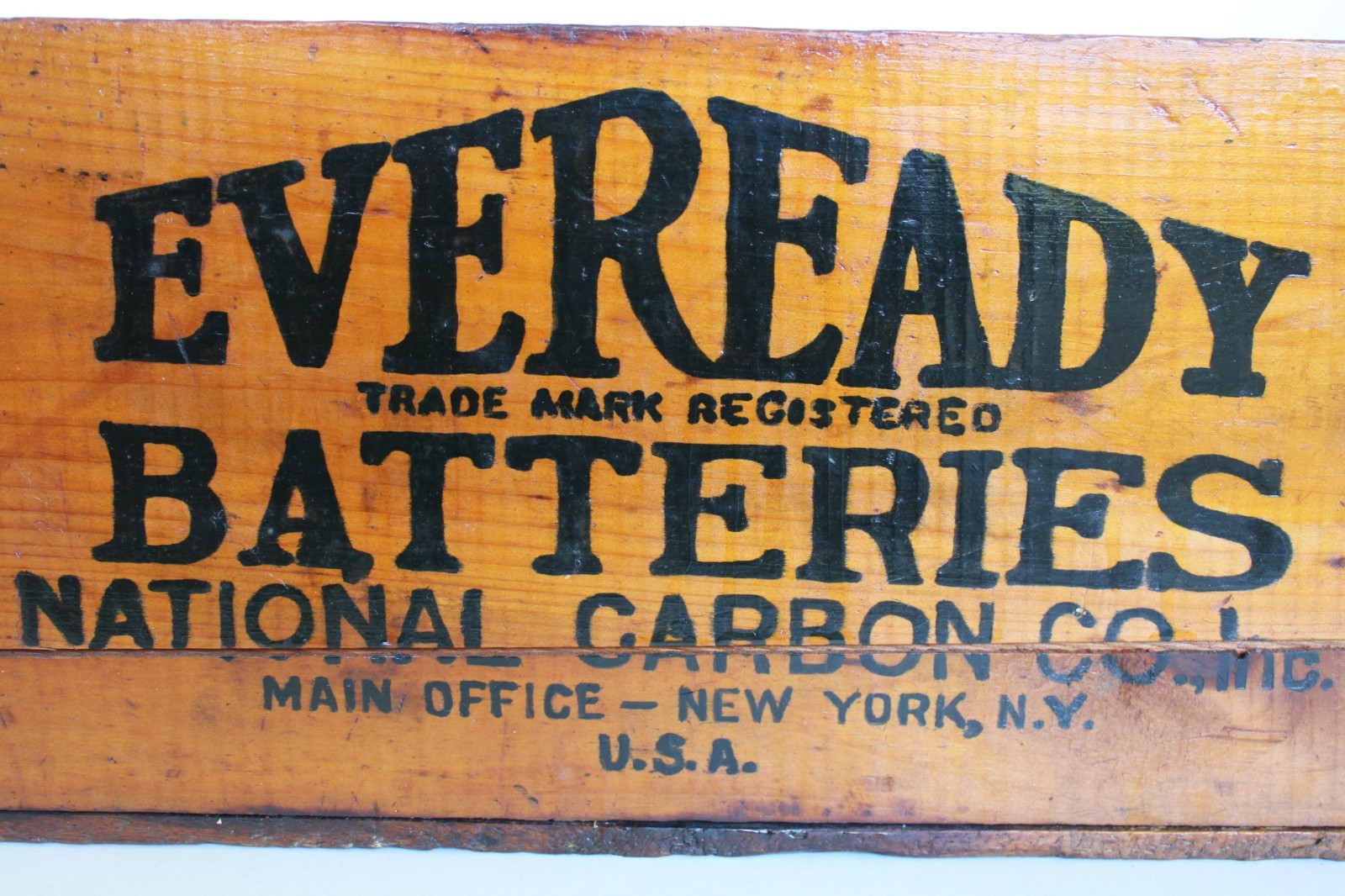 Antique 1920’s EVEREADY Batteries Large Wood Advertising Crate (27″)