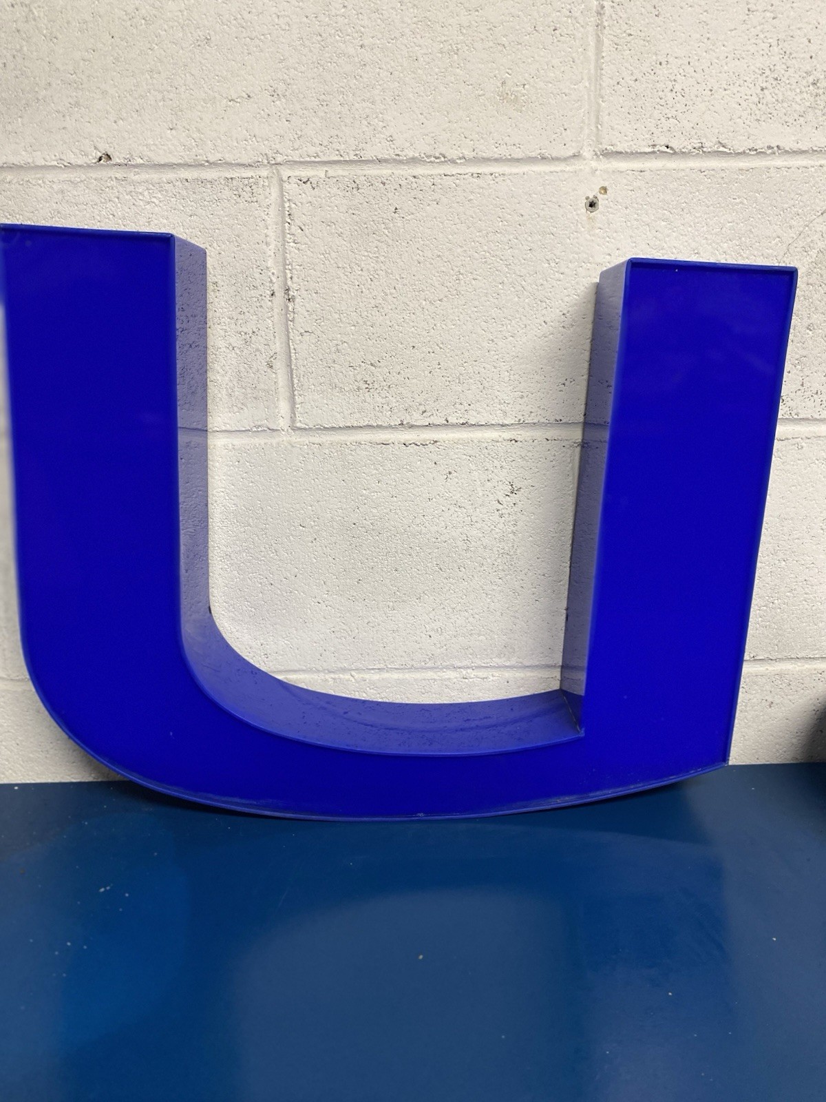 Letter U Ex Sign (Peugeot)