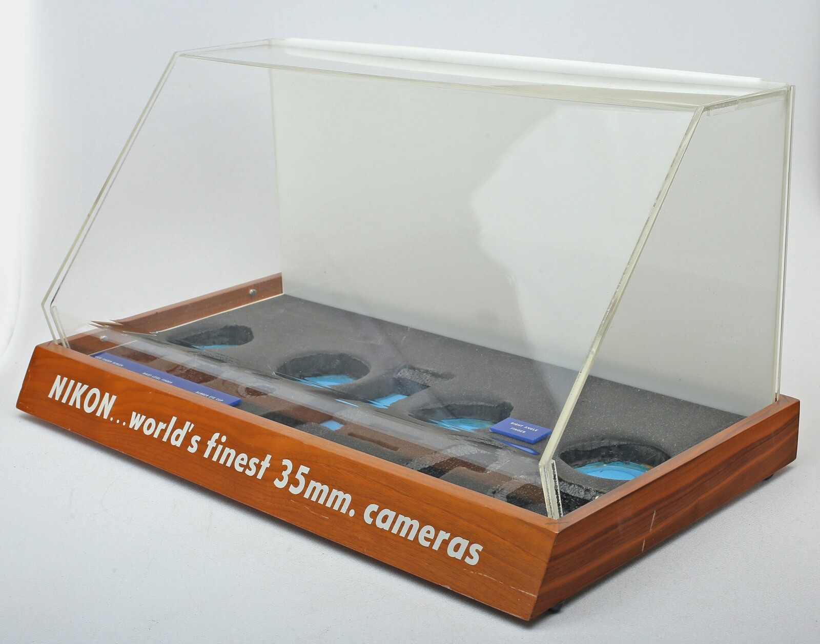 Nikon Worlds finest 35mm Cameras F Body+/Lens+Accessory Store Display+EARLY+RARE
