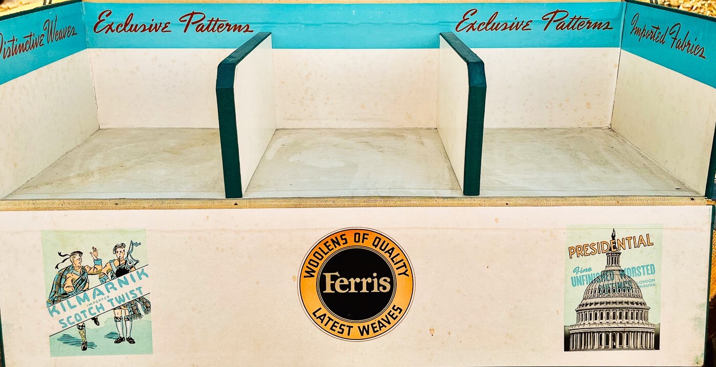 Rare Collectible Vintage 1949 Fabric Advertising Box Ferris Woolen Co. 27½”