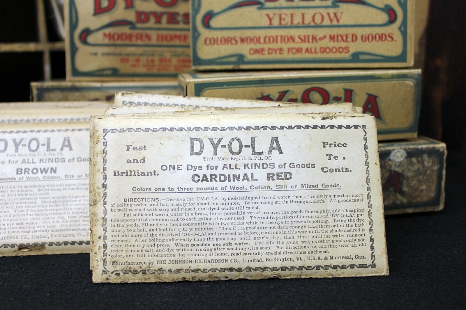 DY-O-LA Dye Store Display Case & 73 Packets Of Dye, Various Colors, c. 1890-1910