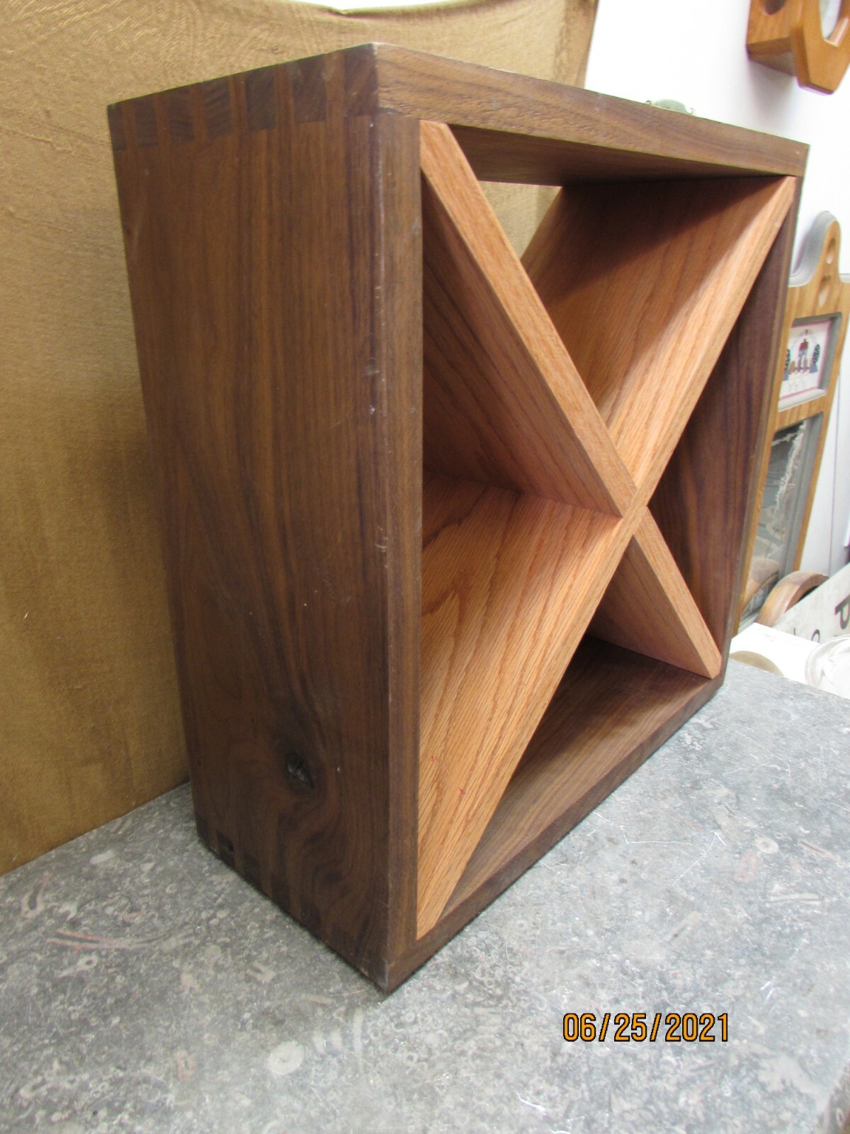 solid wood display very unique 15-1/2″ x 15-1/2″