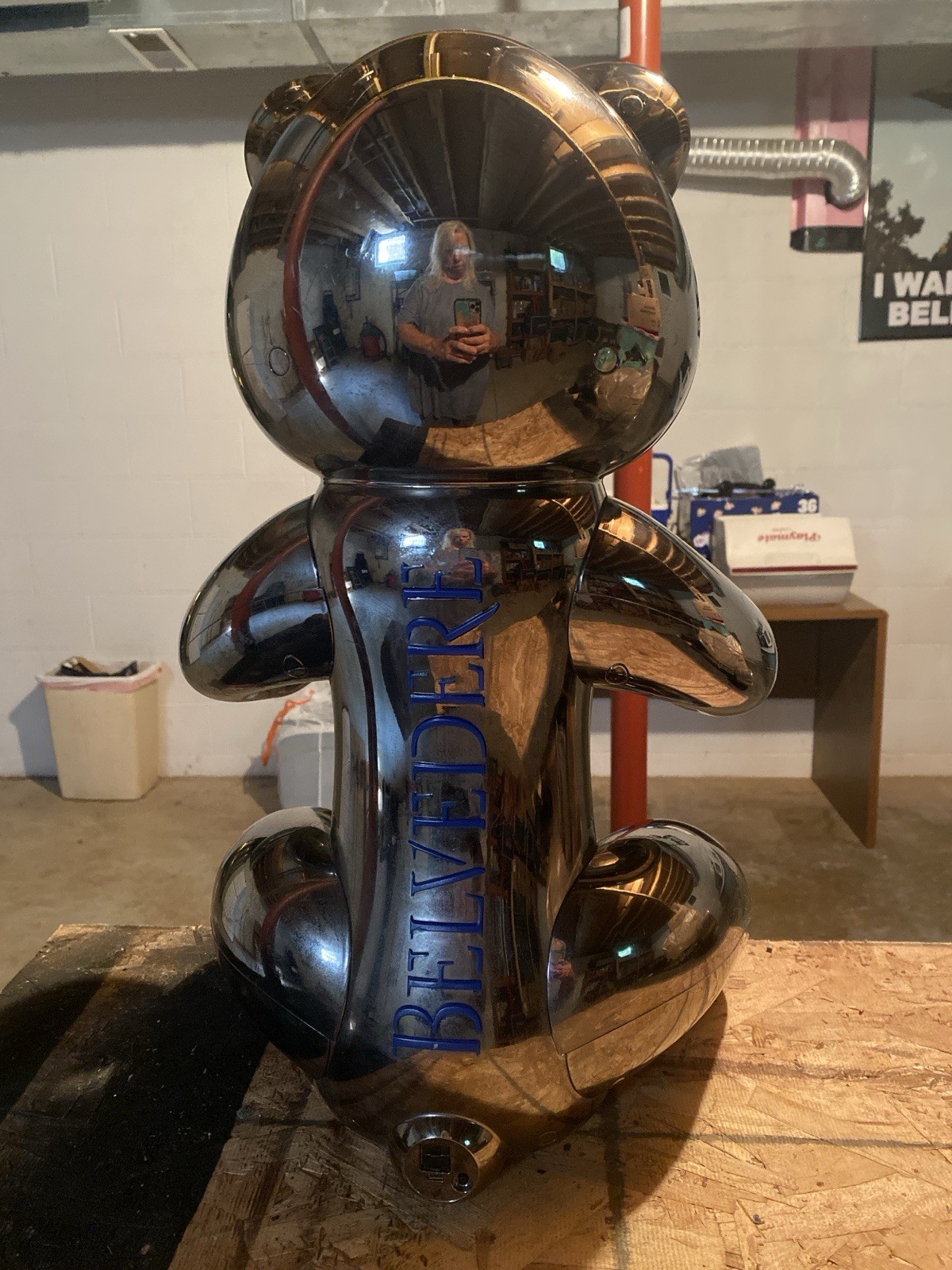 Belvedere Bear Table Display