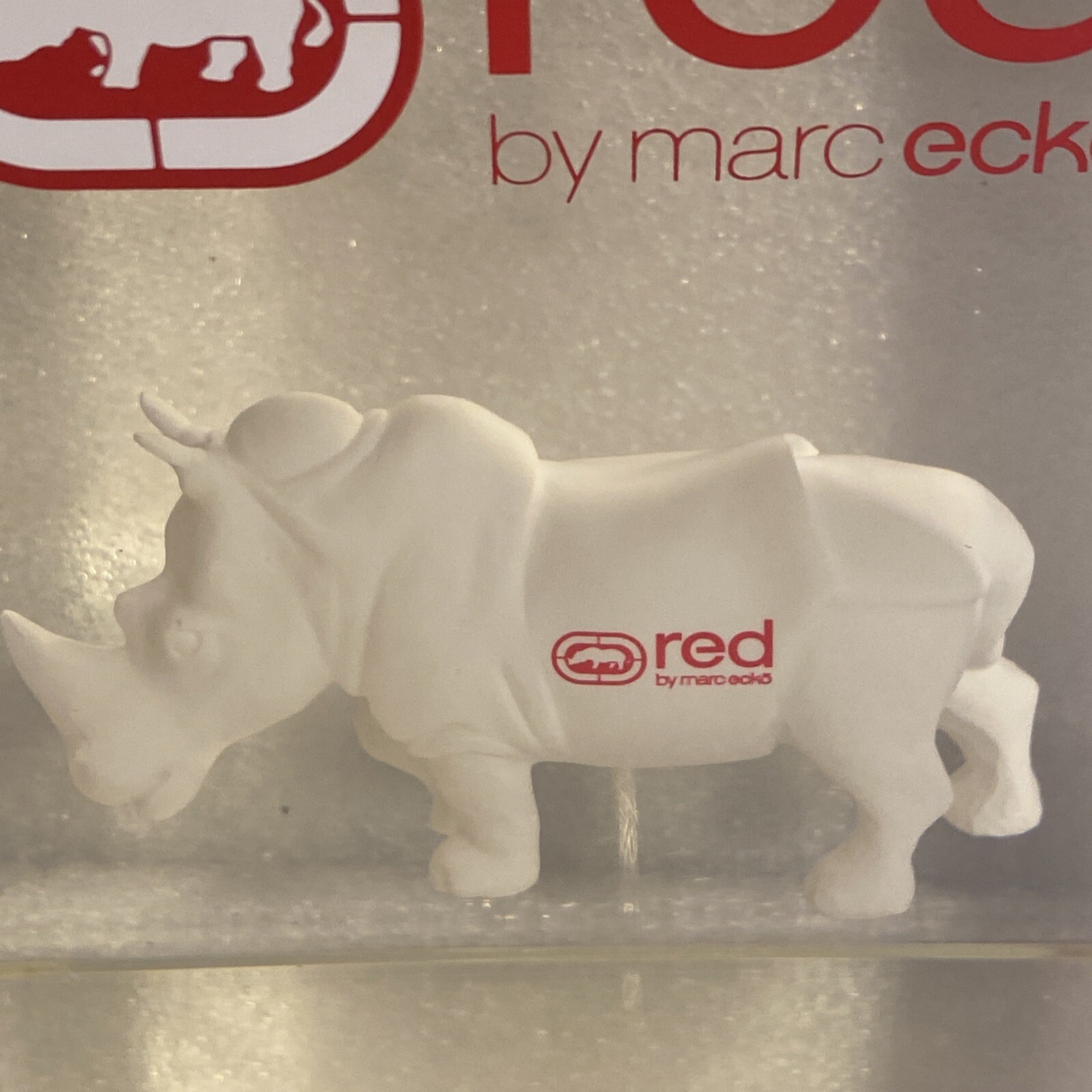 MARC ECKO UNLIMITED RHINO ADVERTISING DESK LUCITE STATUE STORE SIGN DISPLAY