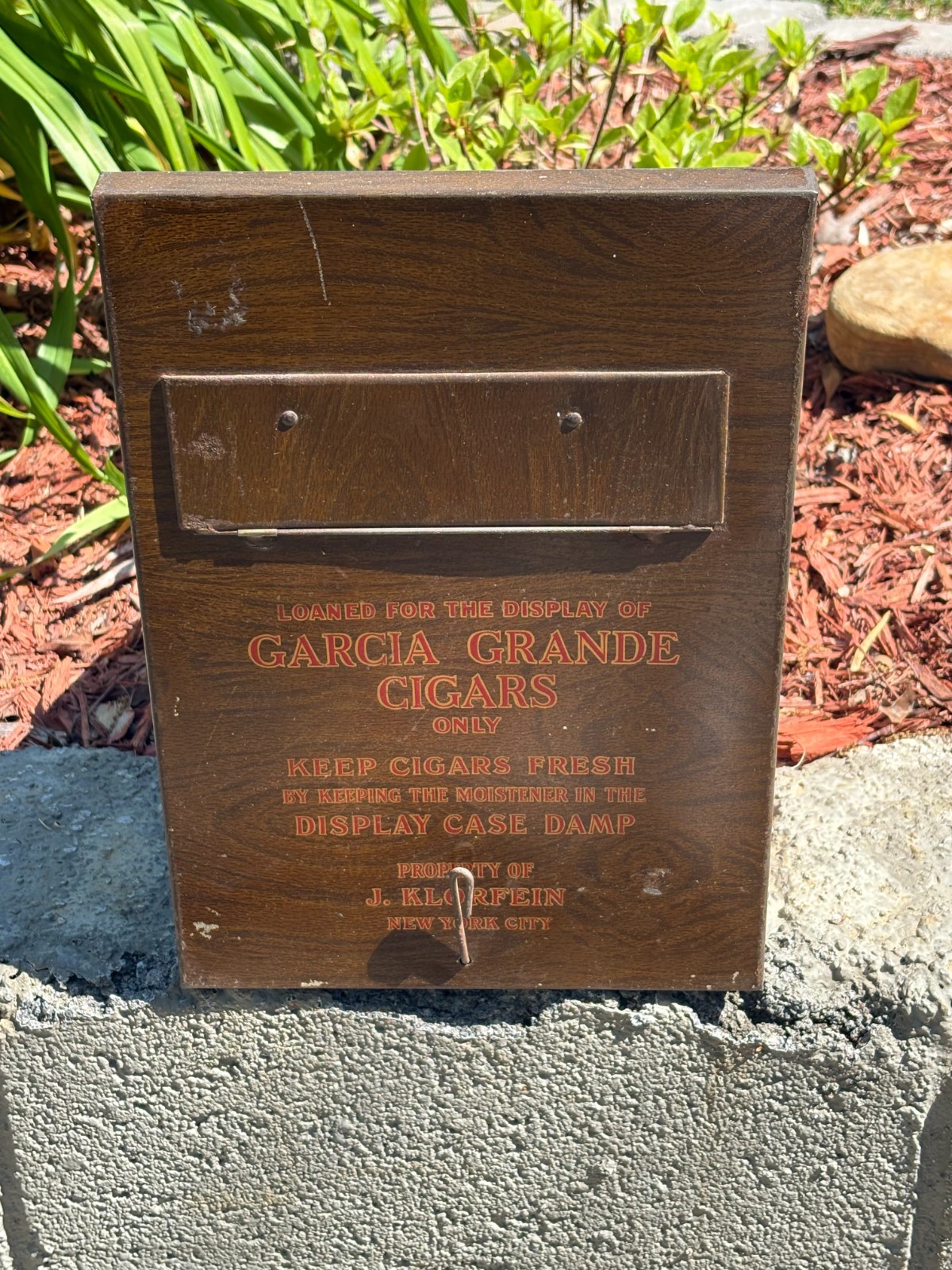 EARLY 1900’s (GARCIA GRANDE CIGARS) LARGE GLASS/LITHO TIN COUNTER TOP DISPLAY