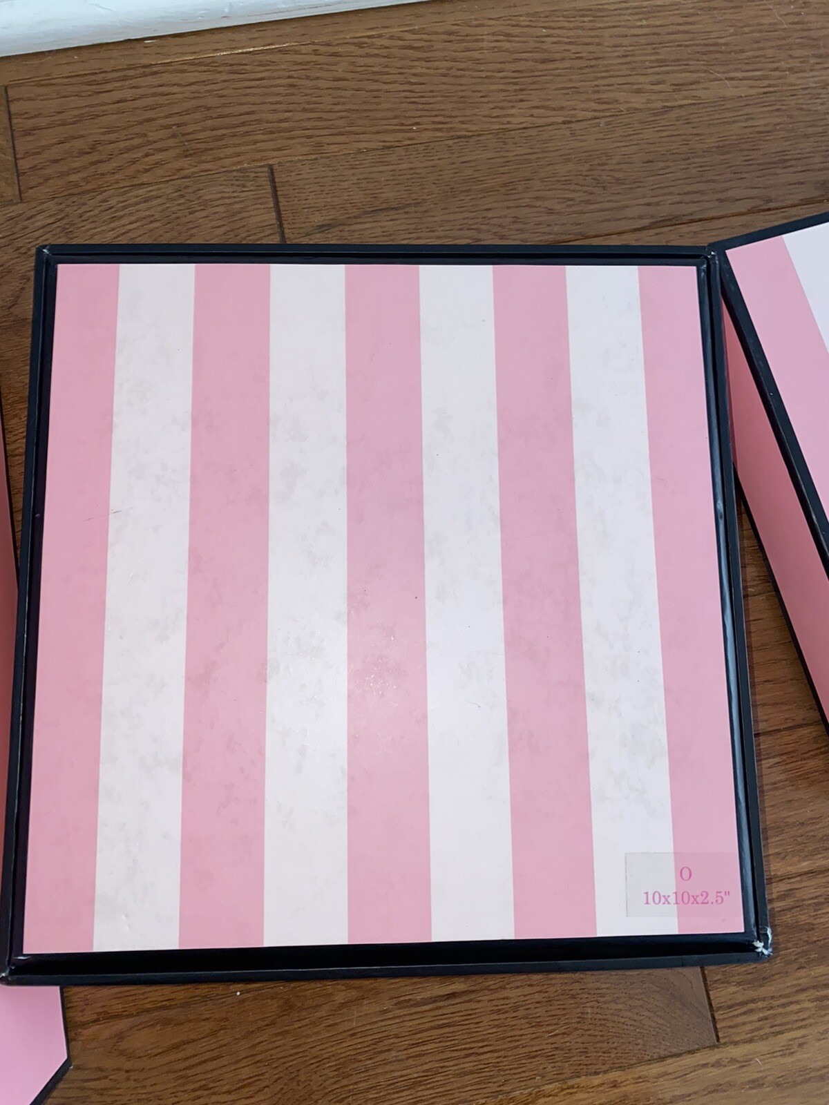 VICTORIA’S SECRET BOXES DISPLAY PROPS BOXES #7