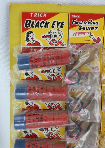 1950’s Bag O’ Tricks Original Retail Store Card Display 6 Trick Items of 6 Each