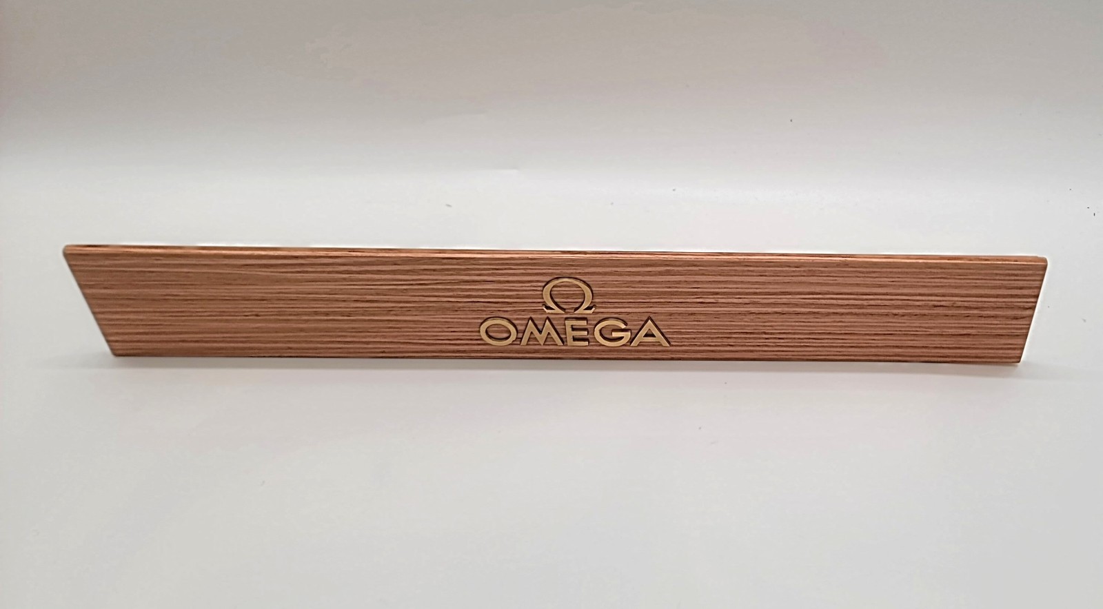 ORIGINAL OMEGA DEALER’S LARGE WOOD/METAL PLAQUE BRAND NEW