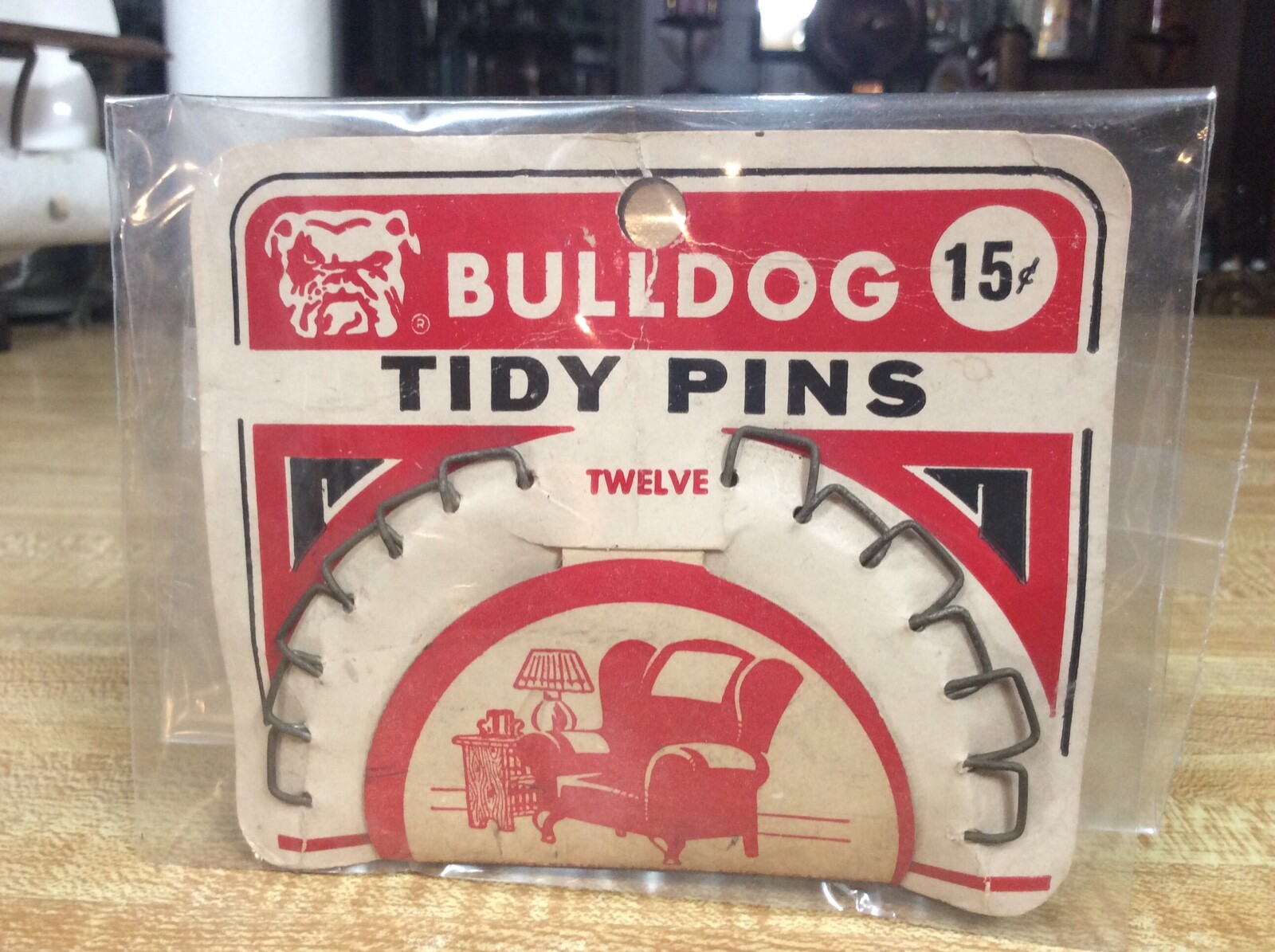 NOS,Vintage 1940’s, “BULLDOG TIDY PINS,” for motor cars/furniture.Cool graphics!